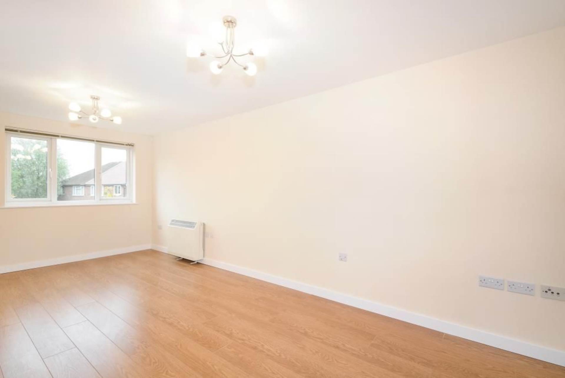 Additional Property Image 2 bedroom Flat for sale in Stanmore 5