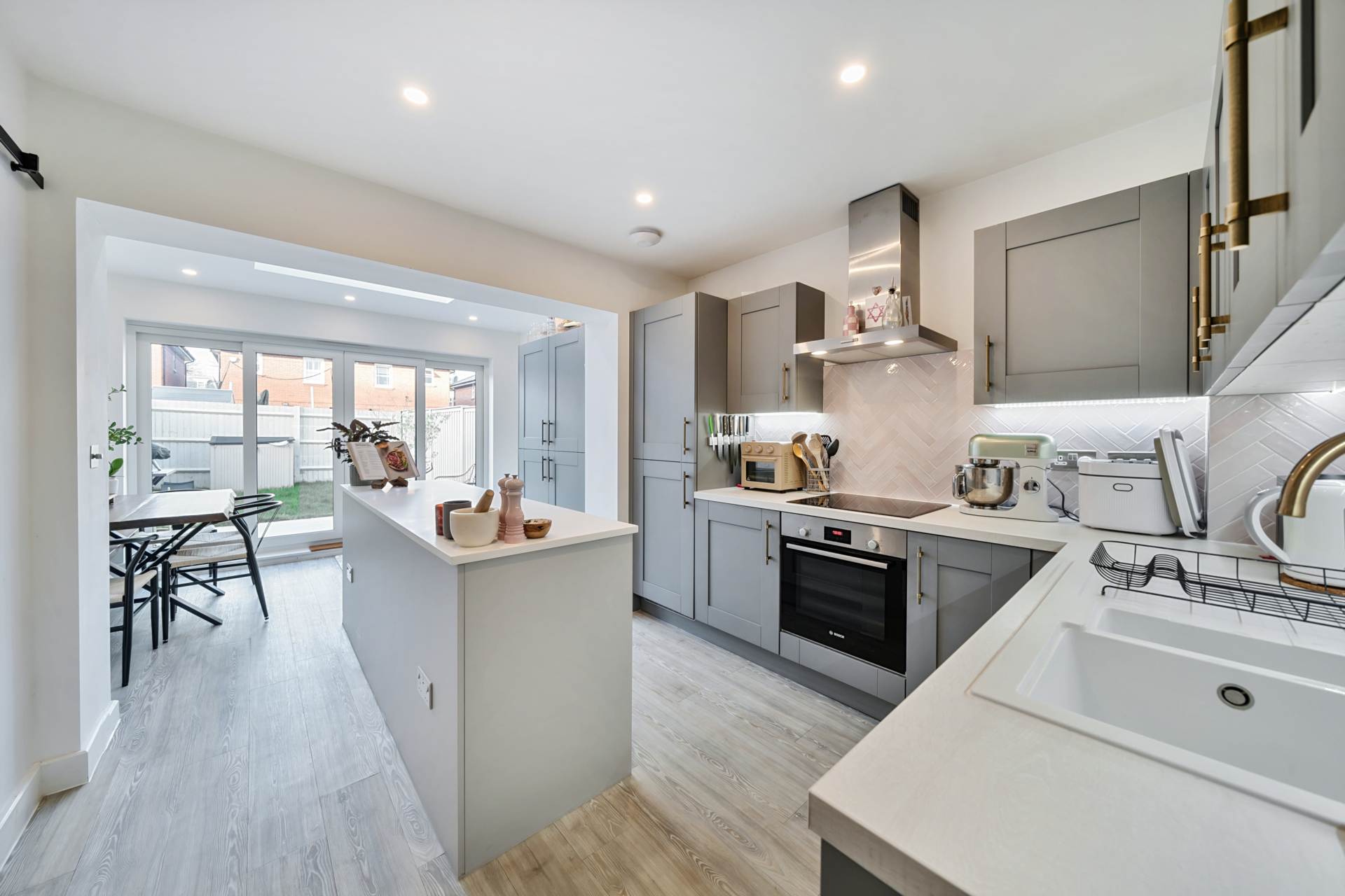 2 bedroom House for sale in Radlett
