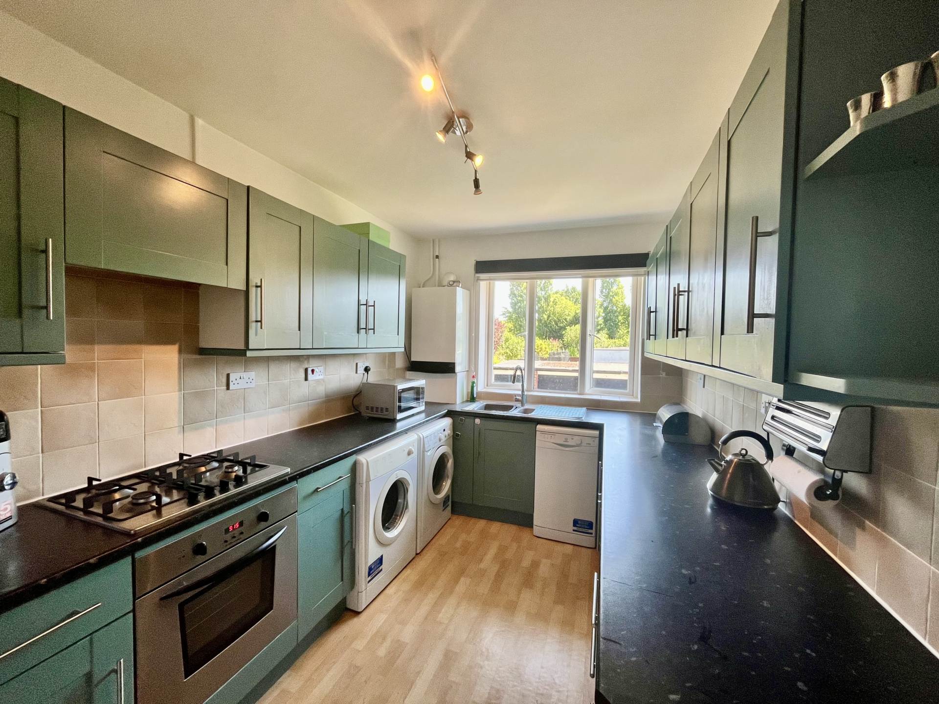 Additional Property Image 2 bedroom Maisonette for sale in Borehamwood 5