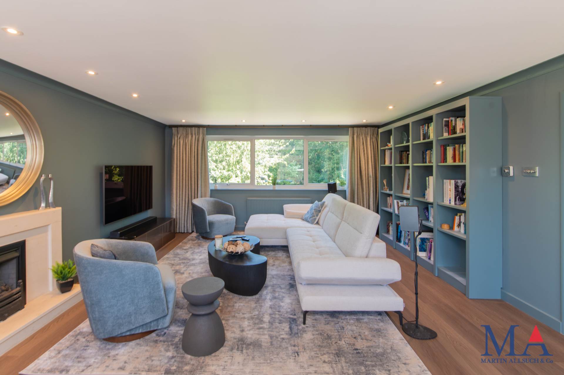 Additional Property Image 5 bedroom Detached for sale in Borehamwood 10