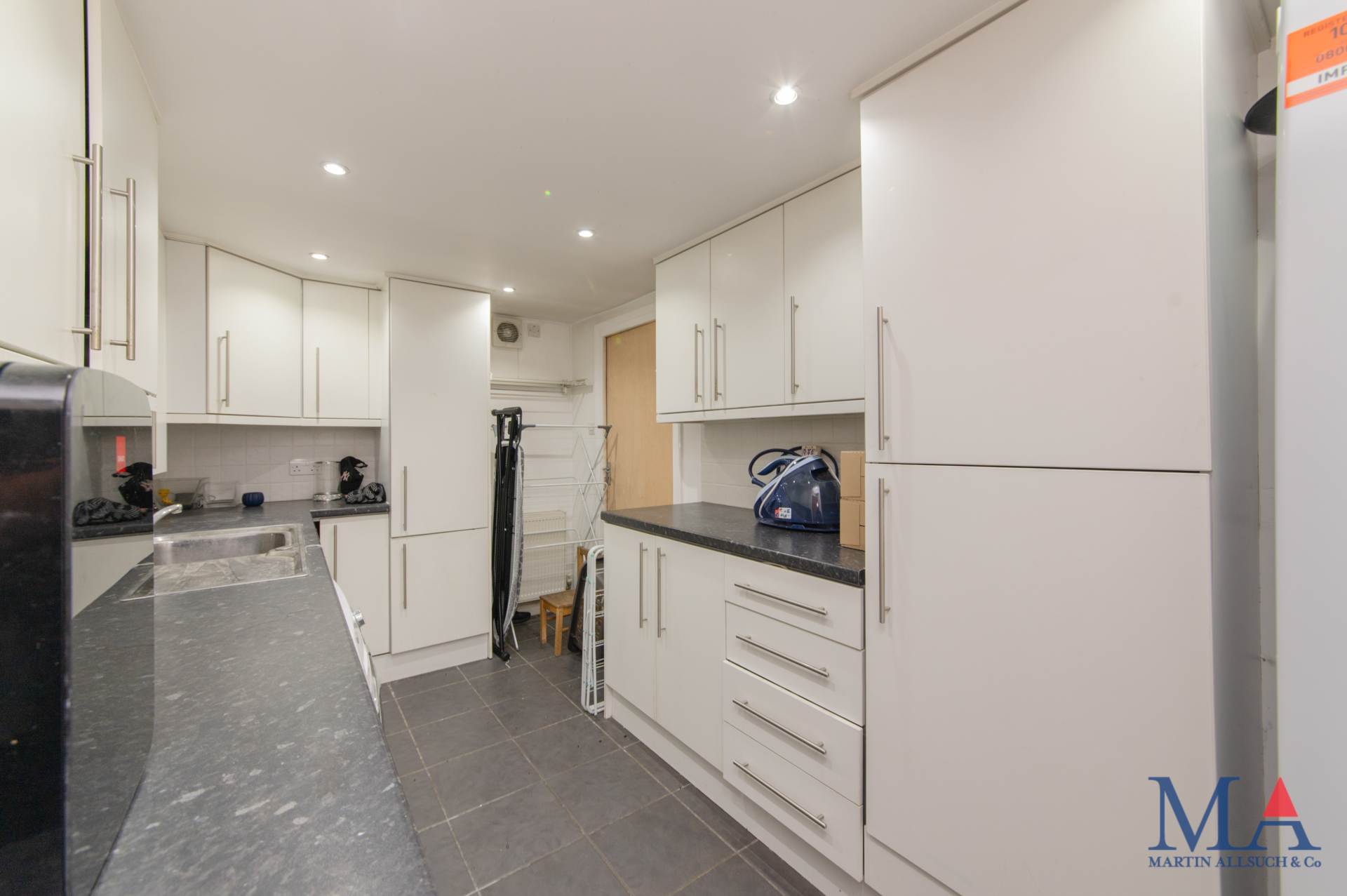 Additional Property Image 5 bedroom Detached for sale in Borehamwood 15