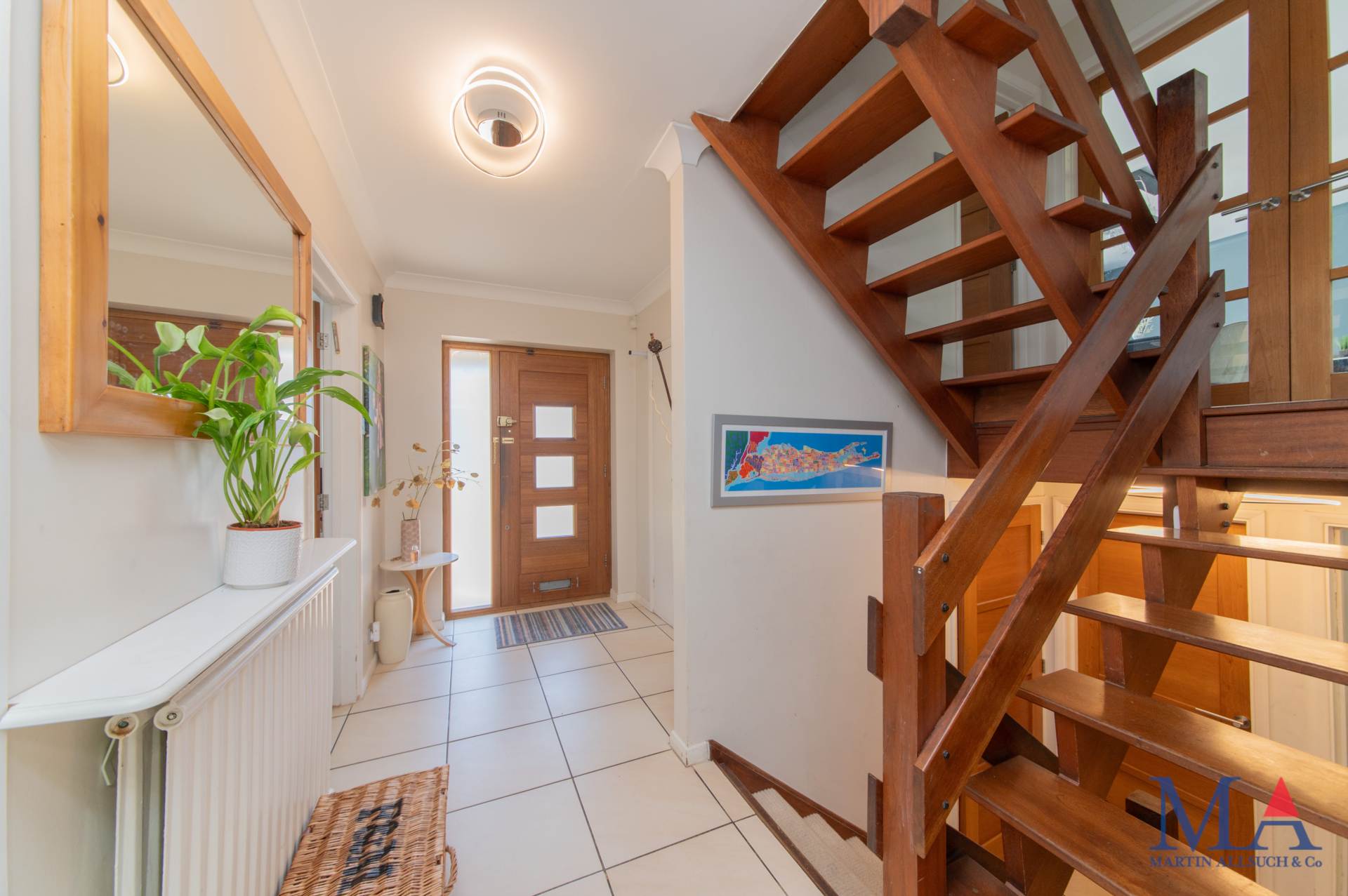 Additional Property Image 5 bedroom Detached for sale in Borehamwood 19