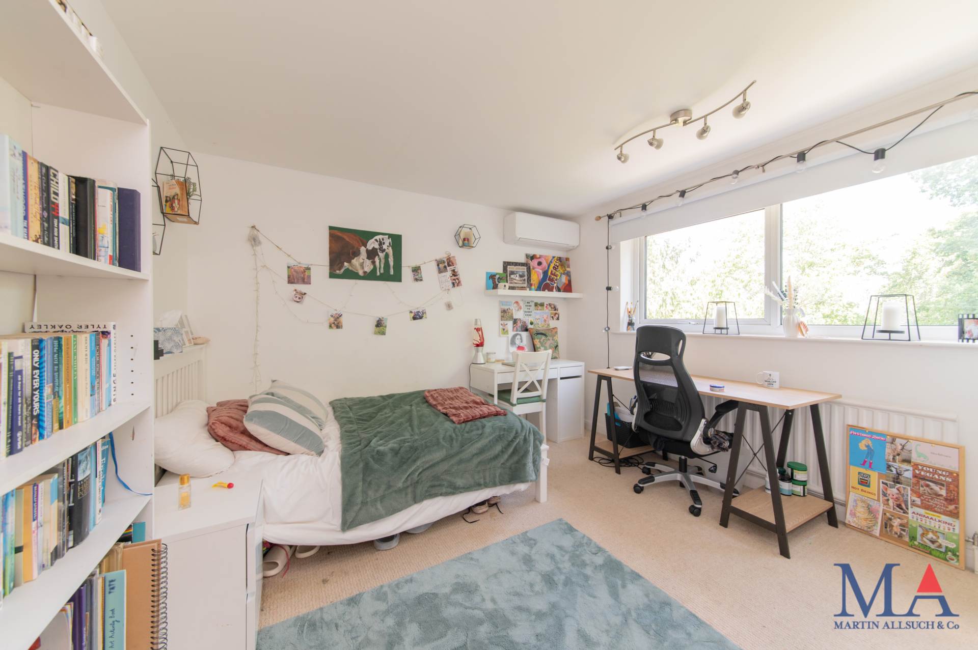 Additional Property Image 5 bedroom Detached for sale in Borehamwood 24