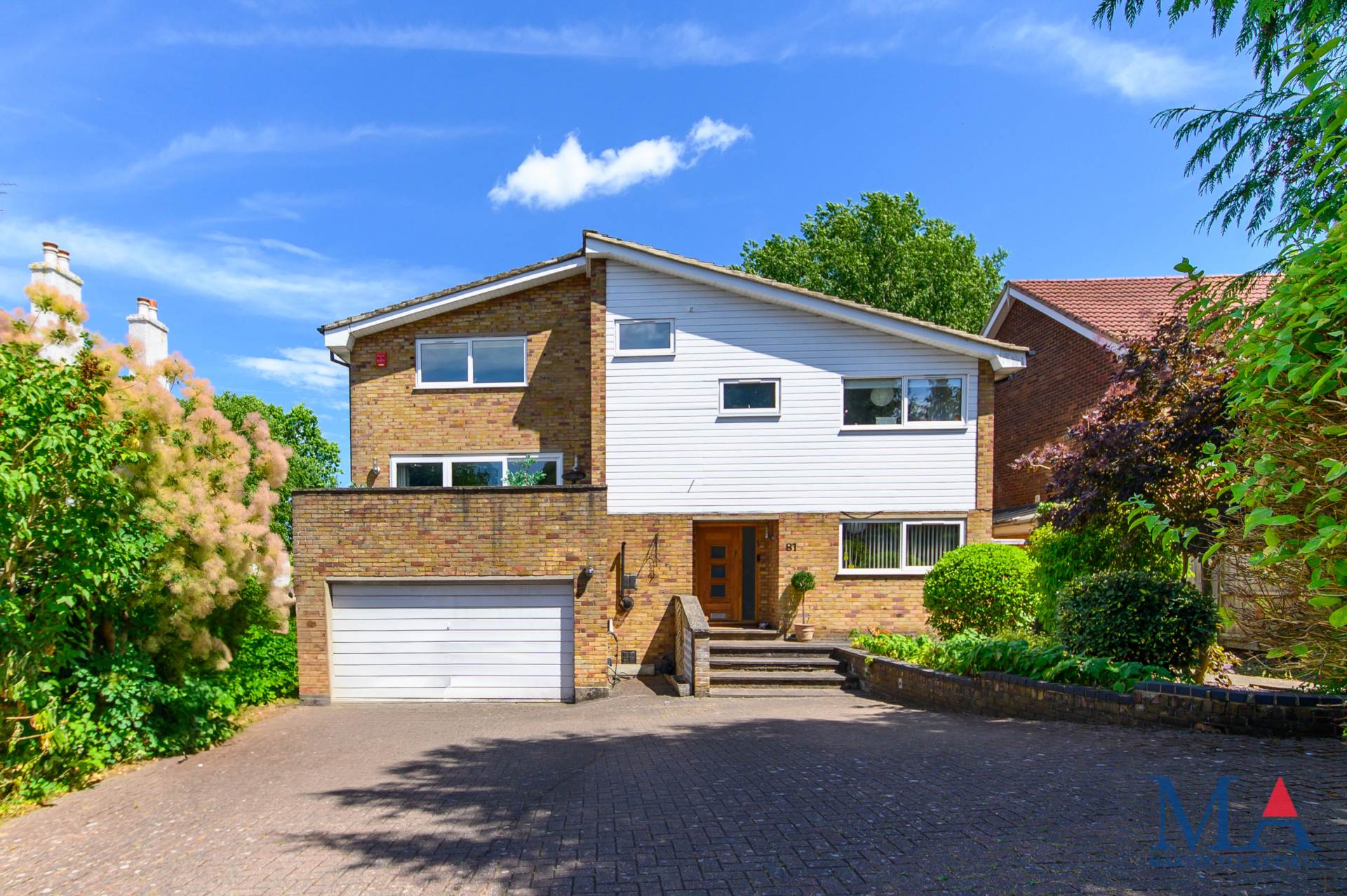 Additional Property Image 5 bedroom Detached for sale in Borehamwood 38