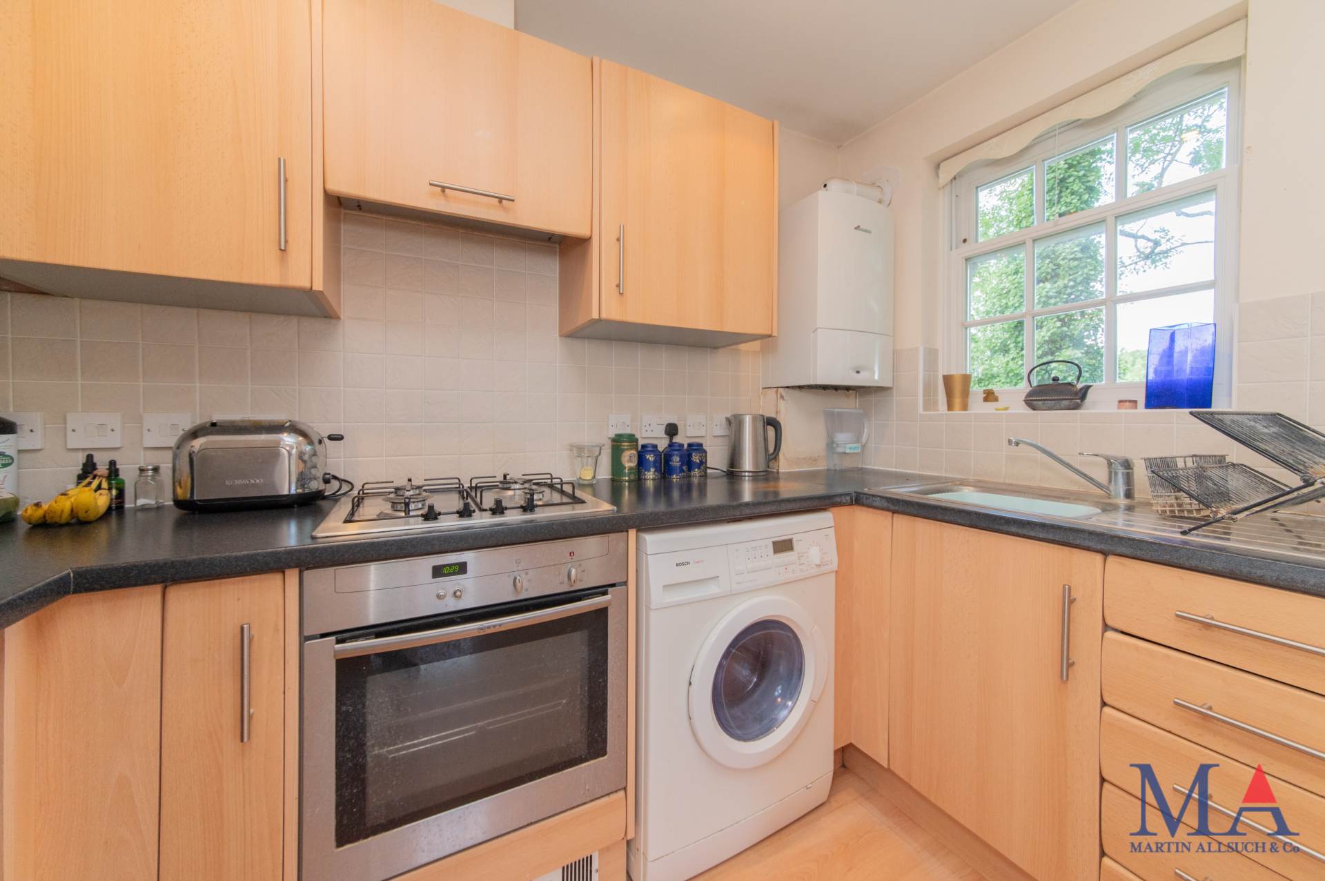 Additional Property Image 1 bedroom Flat for sale in Elstree 5