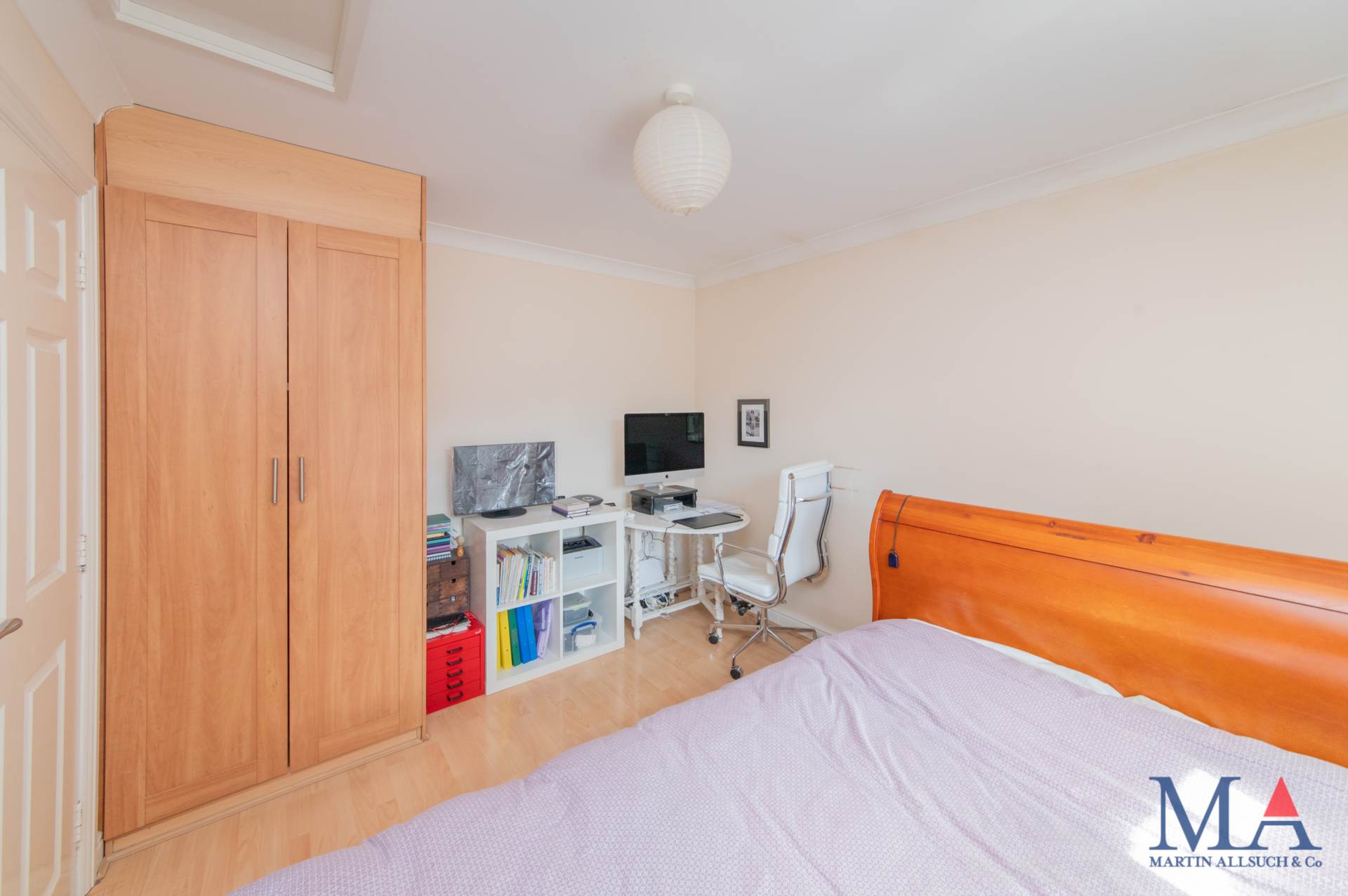 Additional Property Image 1 bedroom Flat for sale in Elstree 7