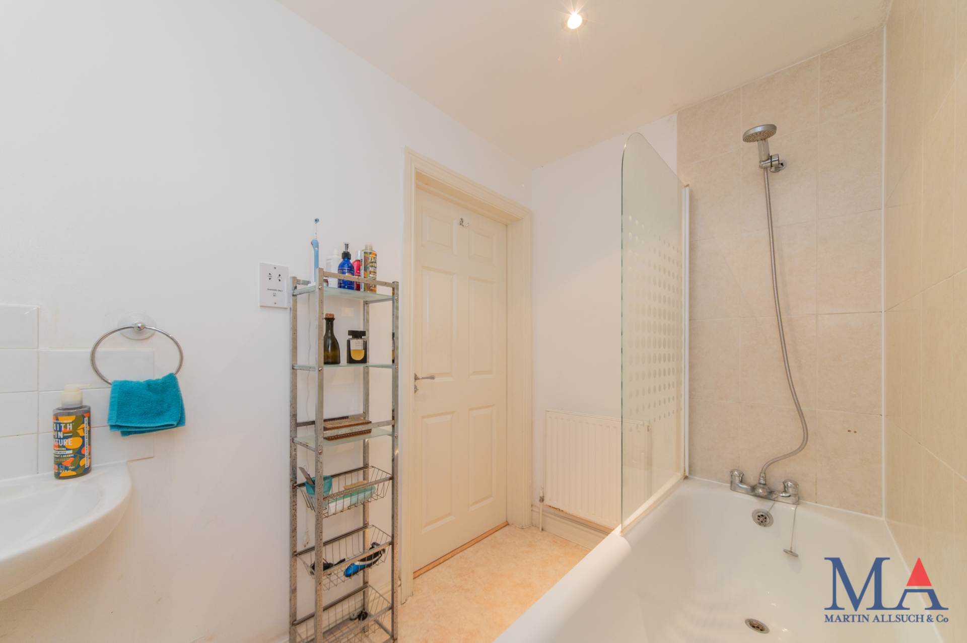 Additional Property Image 1 bedroom Flat for sale in Elstree 9