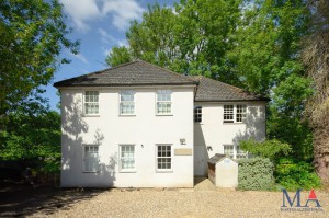 1 bedroom Flat for sale in Elstree