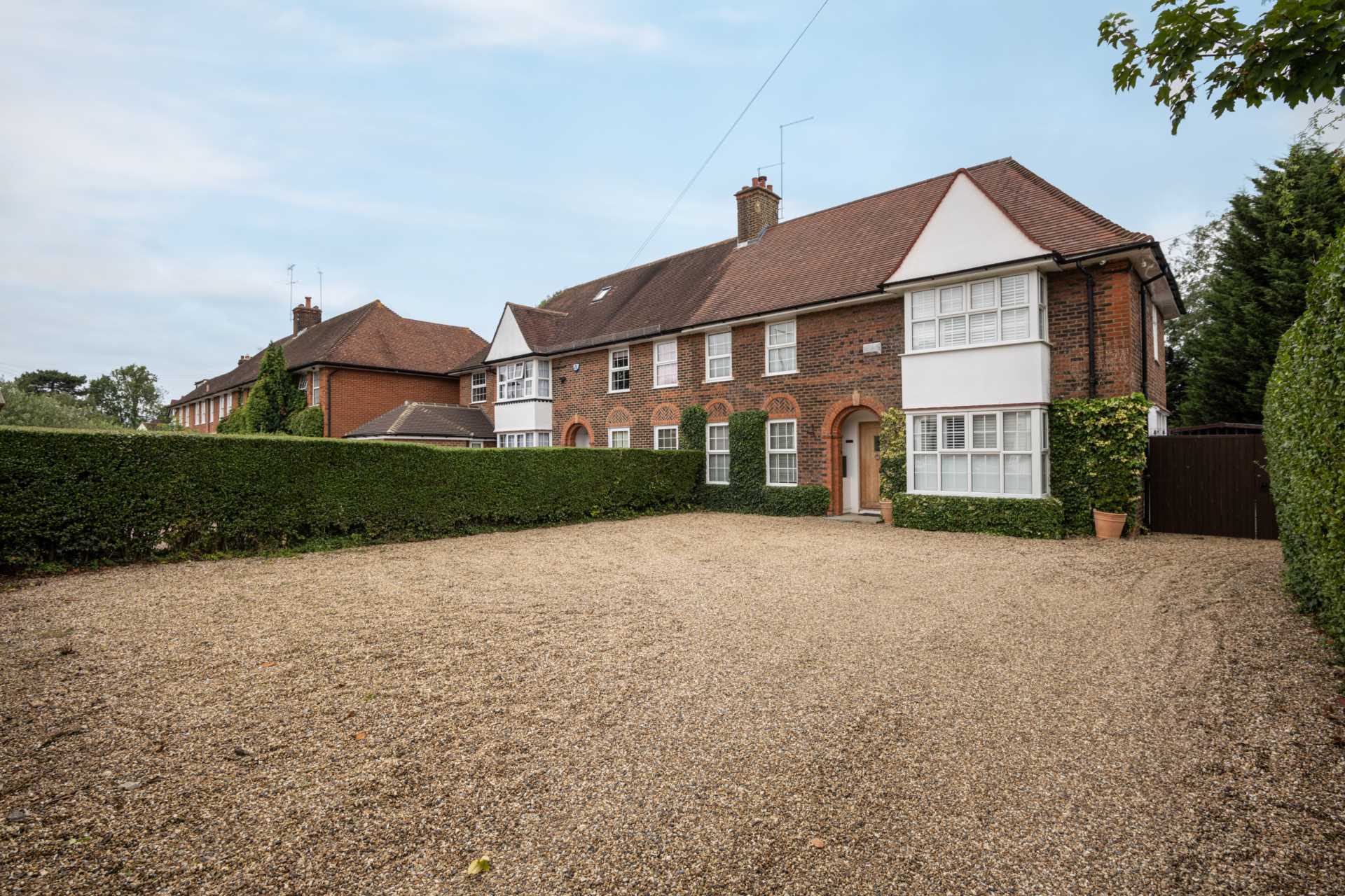 4 bedroom Semi Detached for sale in Borehamwood