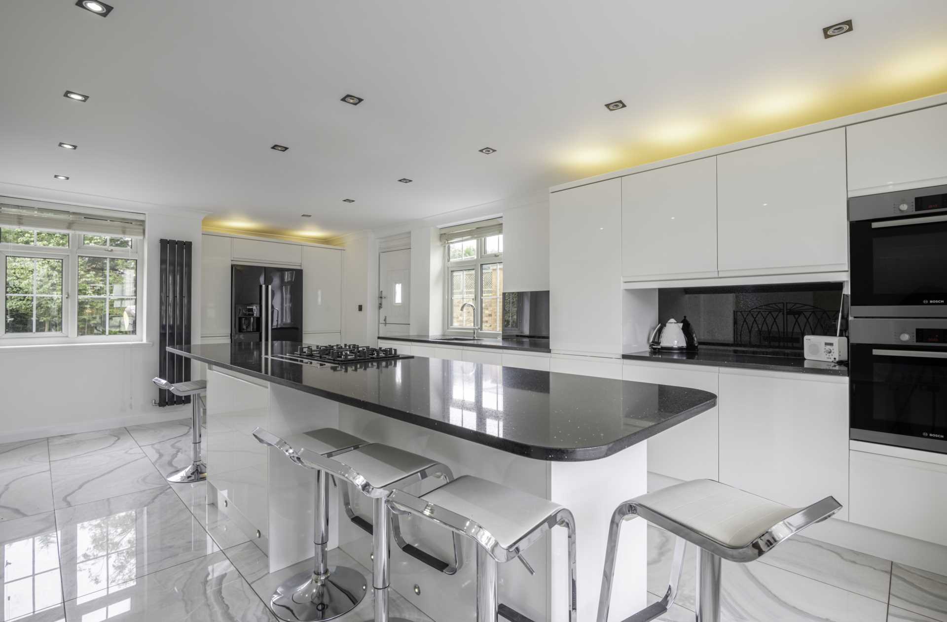 Additional Property Image 4 bedroom Semi Detached for sale in Borehamwood 3