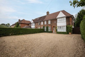 4 bedroom Semi Detached for sale in Borehamwood