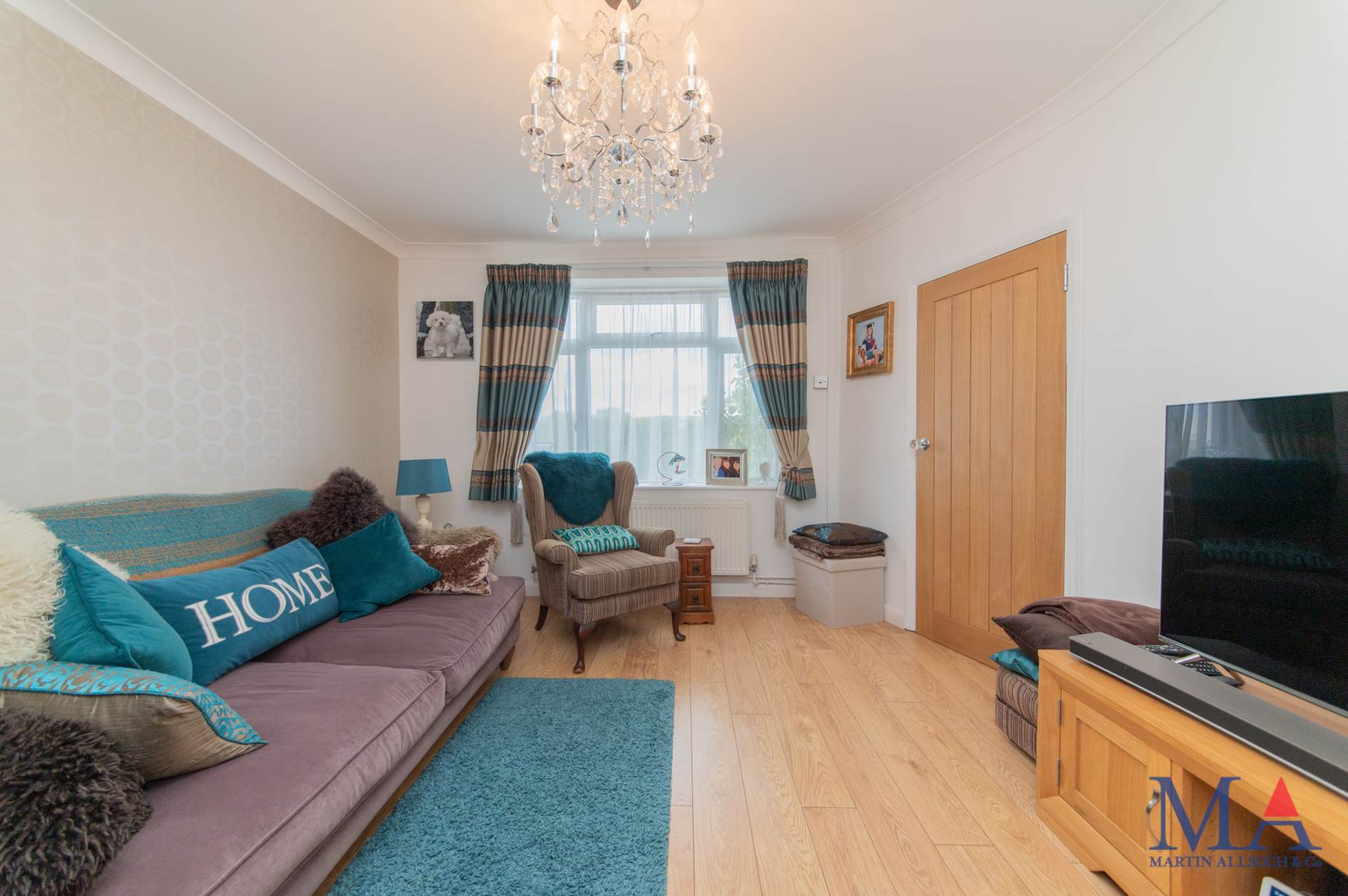 Additional Property Image 2 bedroom Semi Detached for sale in Borehamwood 5