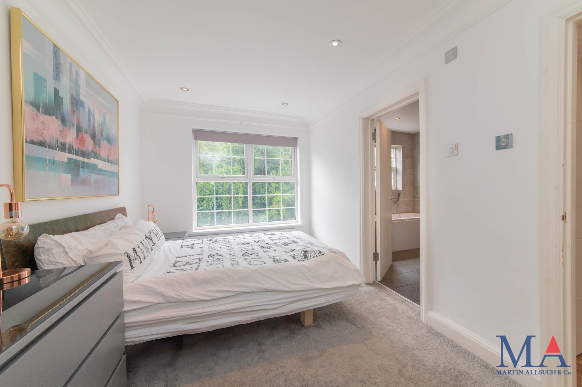 Additional Property Image 4 bedroom Town House for sale in Borehamwood 11