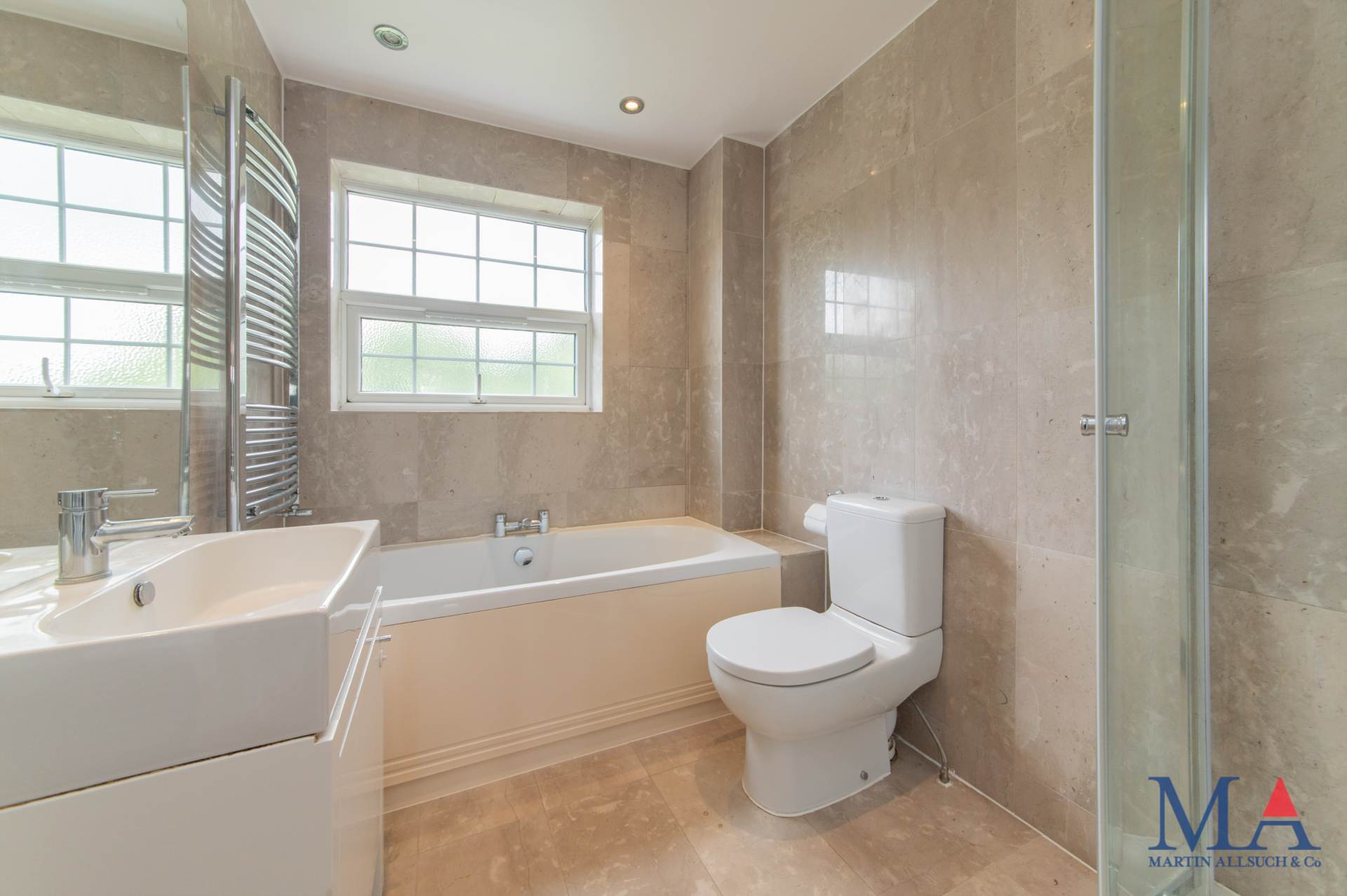 Additional Property Image 4 bedroom Town House for sale in Borehamwood 15