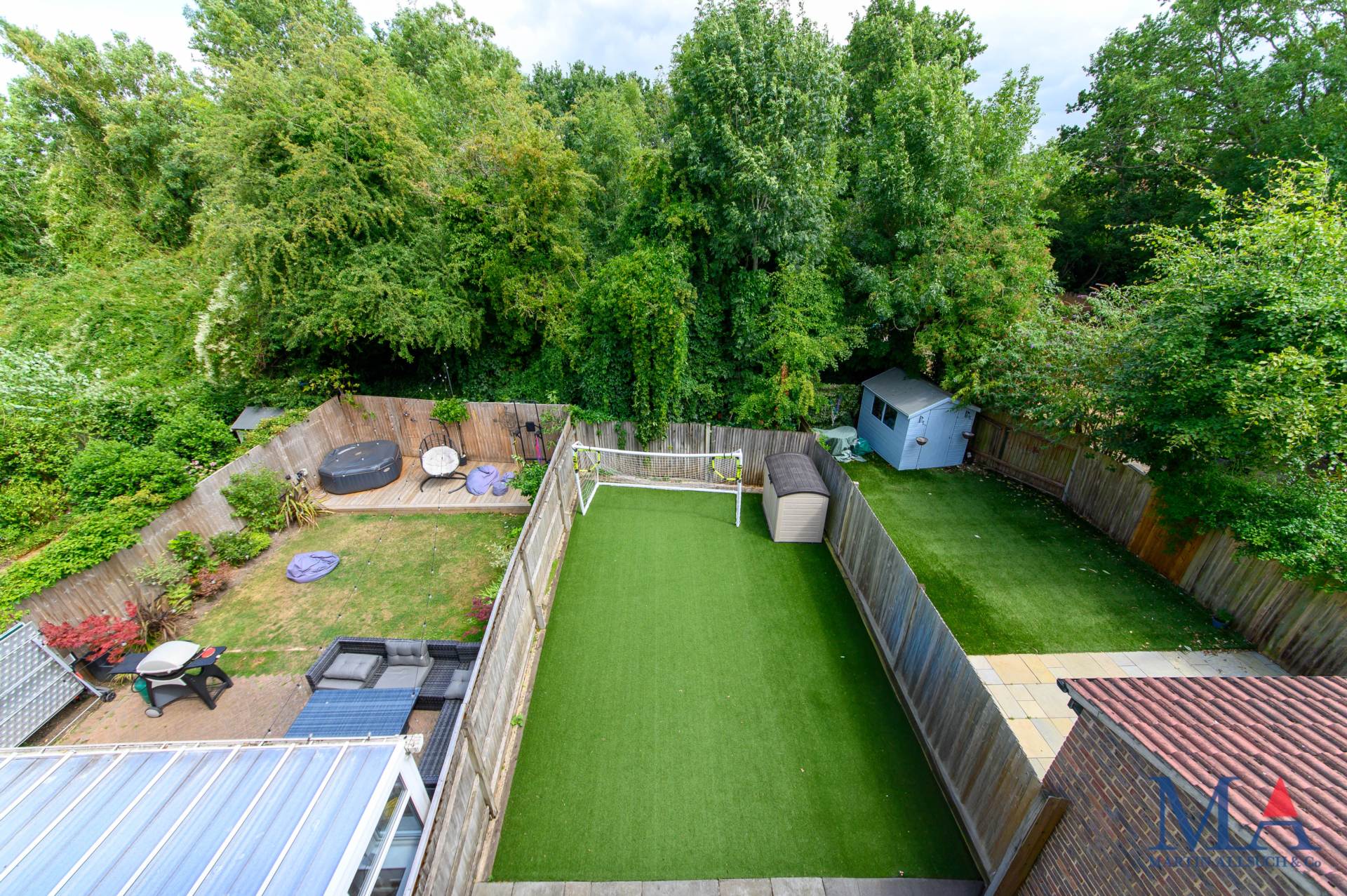 Additional Property Image 4 bedroom Town House for sale in Borehamwood 21