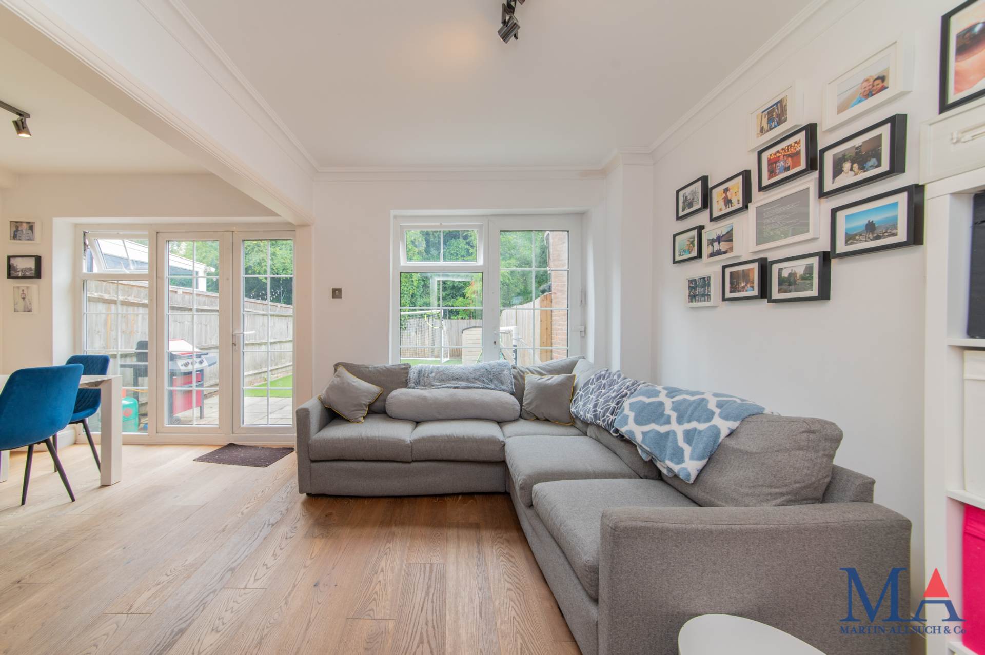 Additional Property Image 4 bedroom Town House for sale in Borehamwood 26