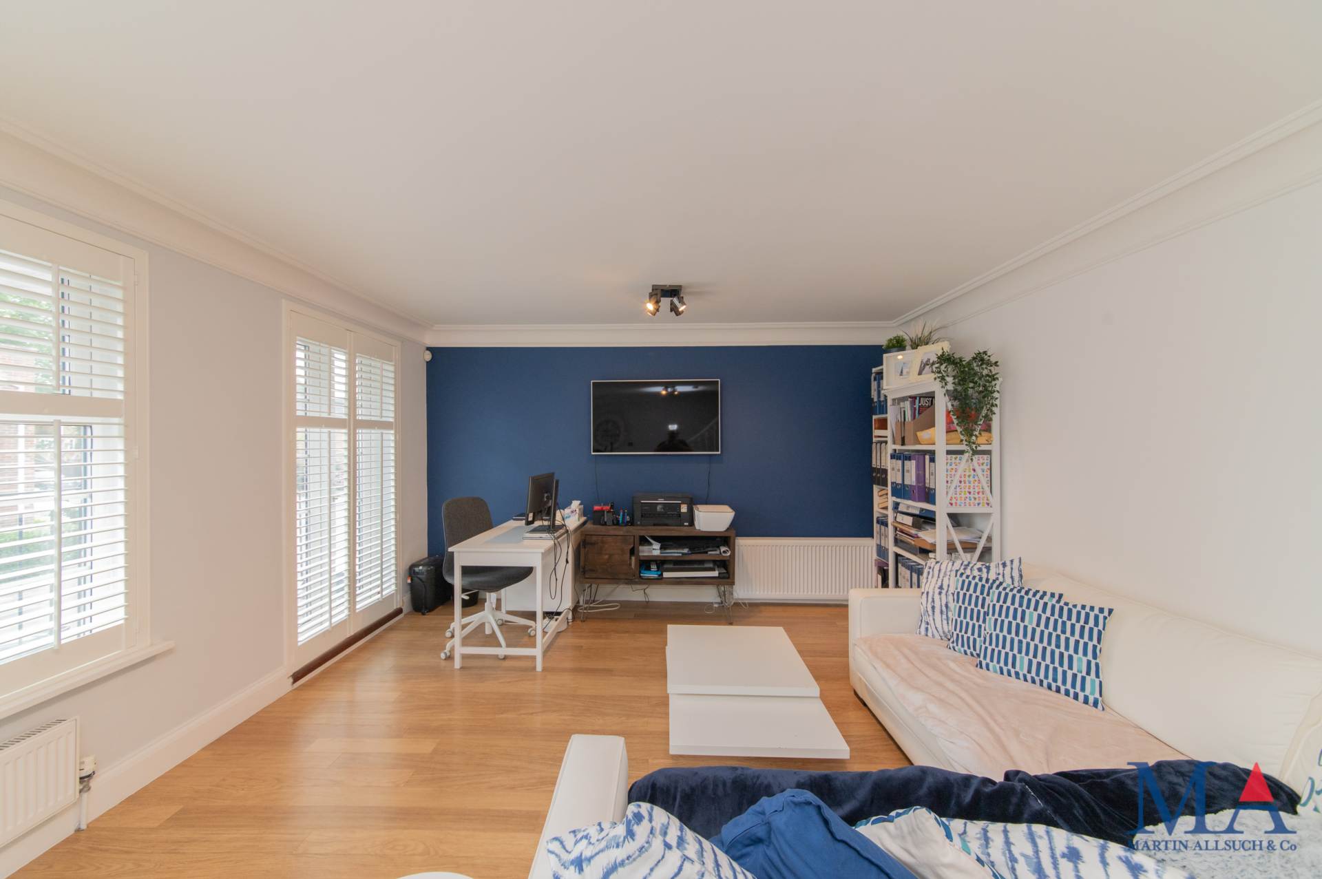 Additional Property Image 4 bedroom Town House for sale in Borehamwood 47