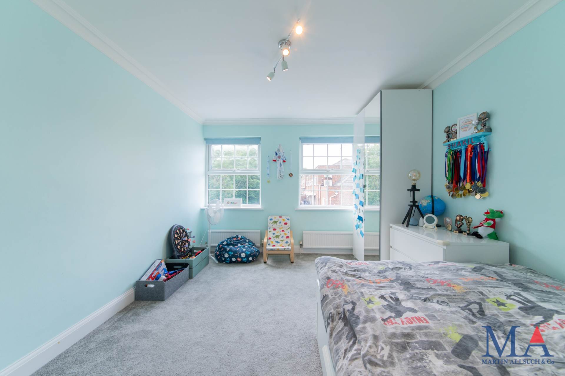 Additional Property Image 4 bedroom Town House for sale in Borehamwood 57