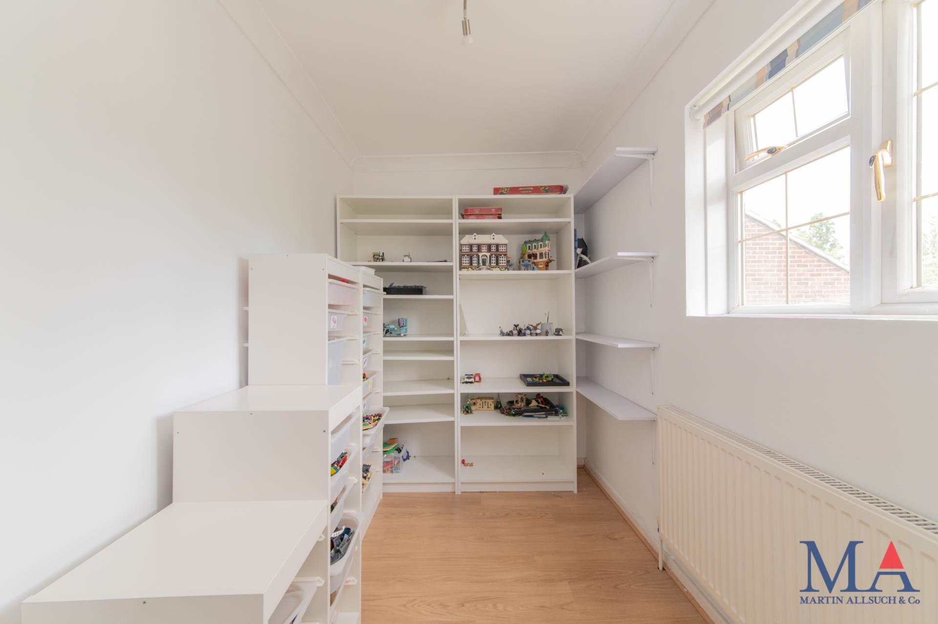 Additional Property Image 3 bedroom Semi Detached for sale in Borehamwood 16