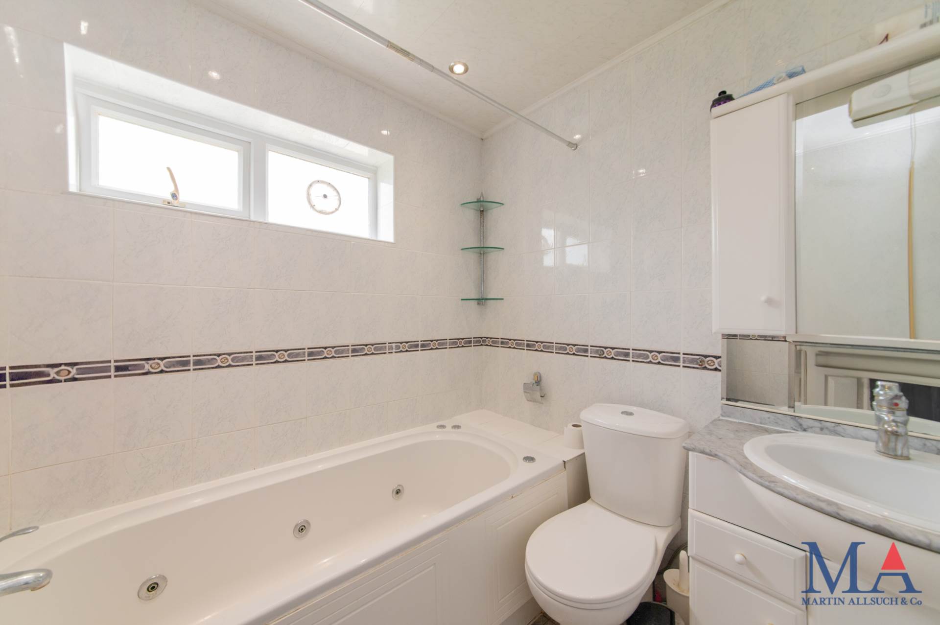Additional Property Image 3 bedroom Semi Detached for sale in Borehamwood 19