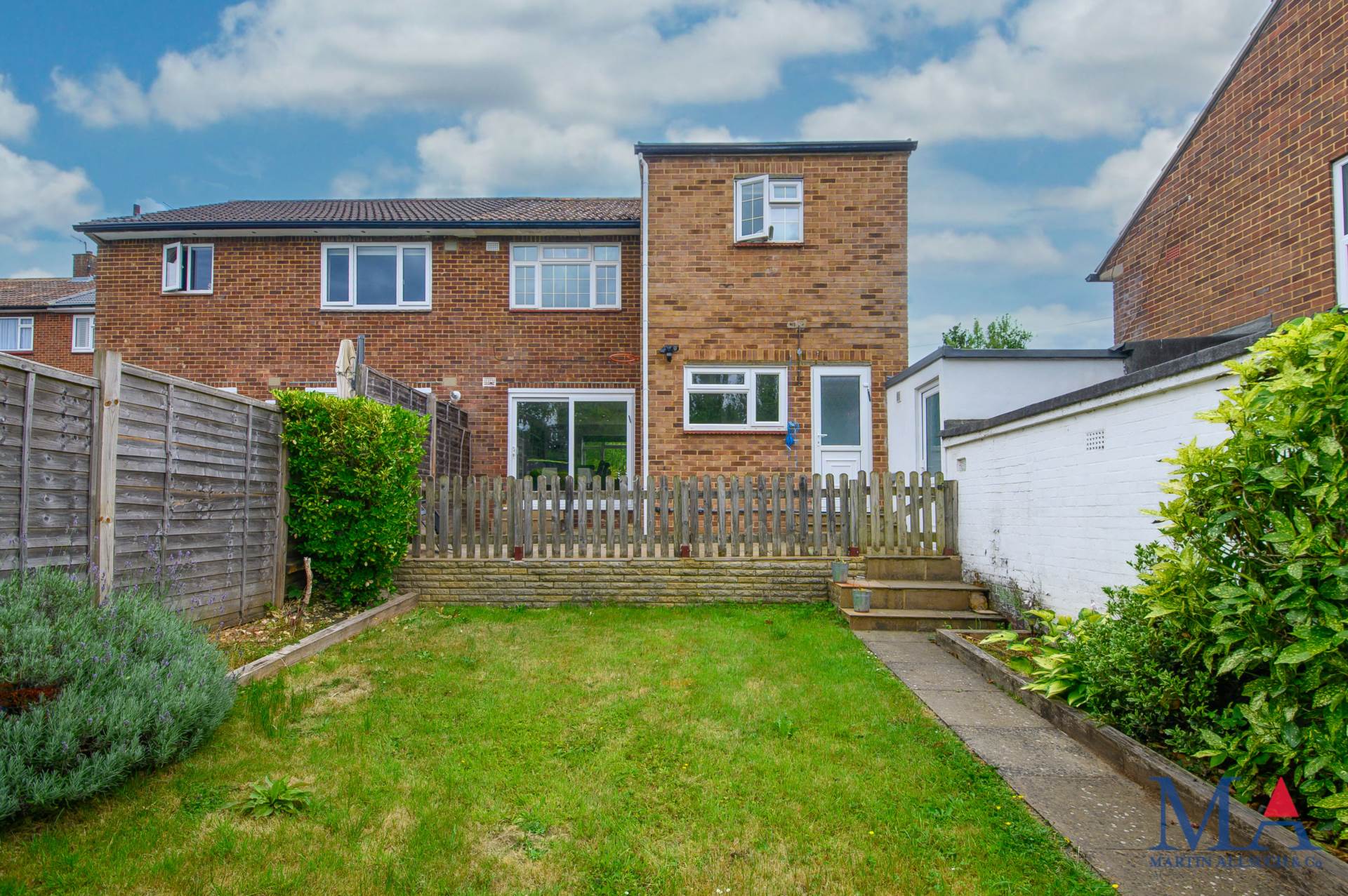 Additional Property Image 3 bedroom Semi Detached for sale in Borehamwood 23