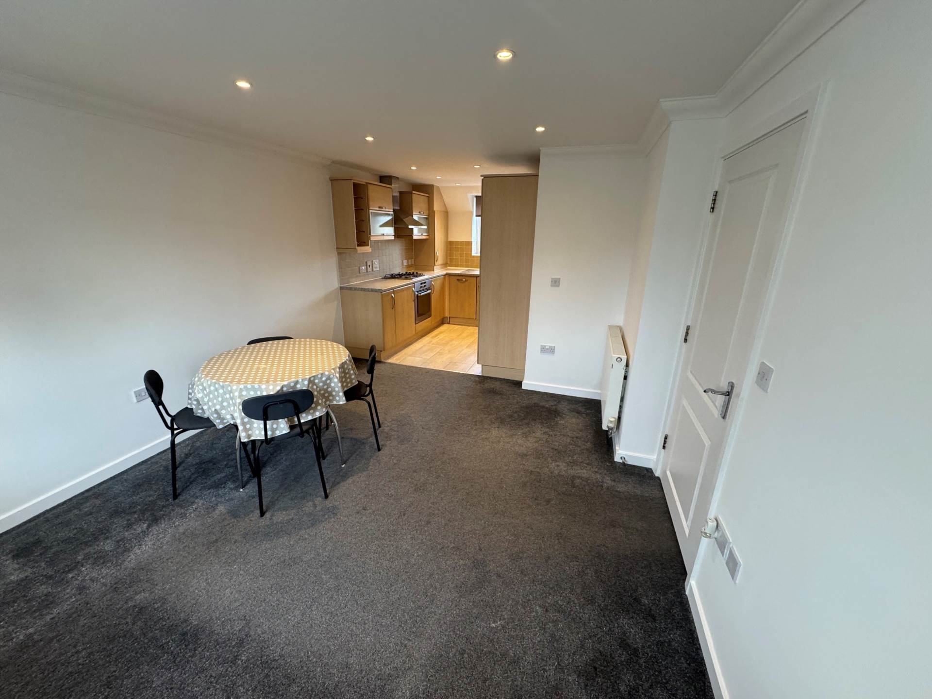 Additional Property Image 2 bedroom Flat for sale in Borehamwood 3