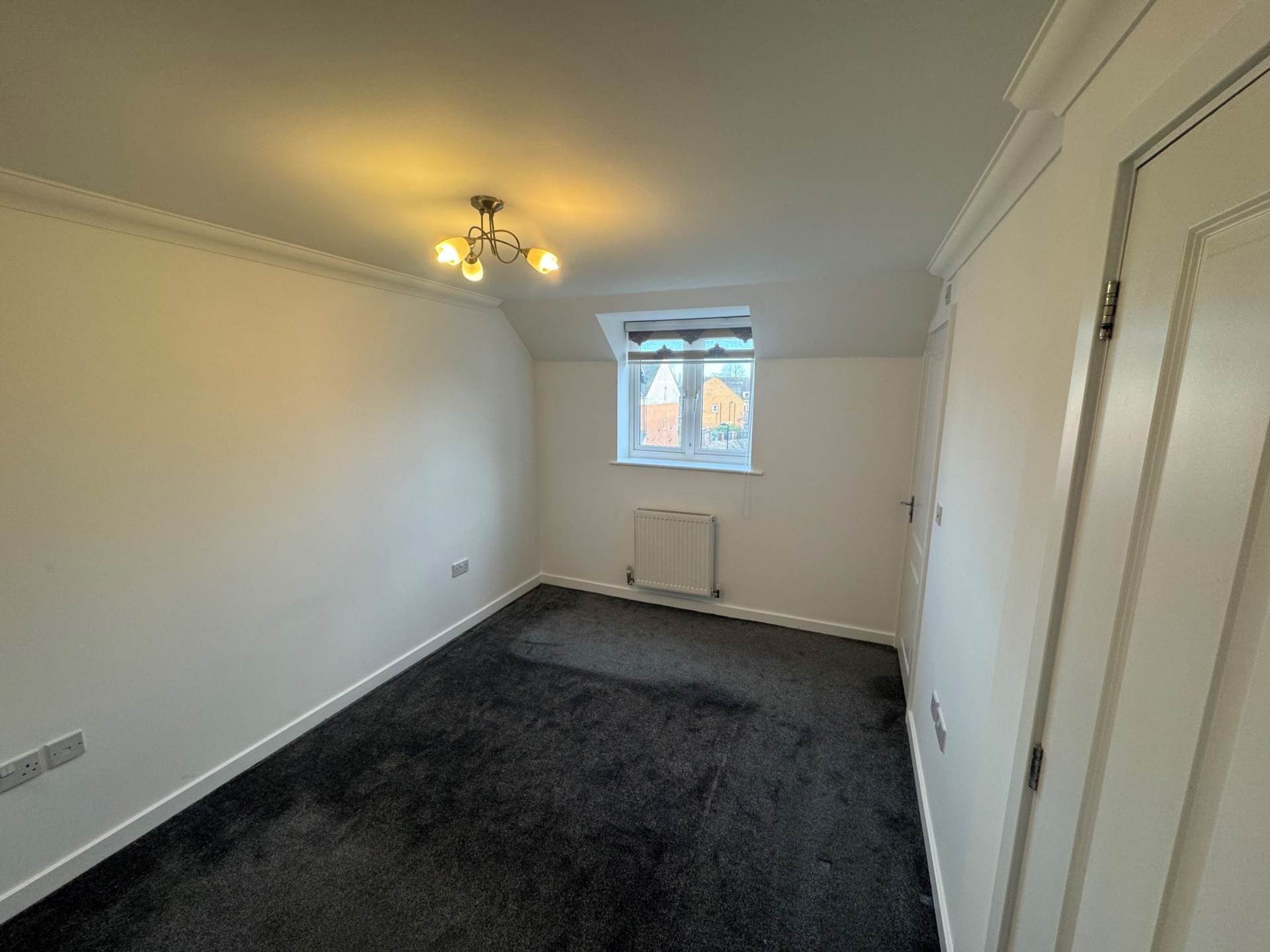Additional Property Image 2 bedroom Flat for sale in Borehamwood 4