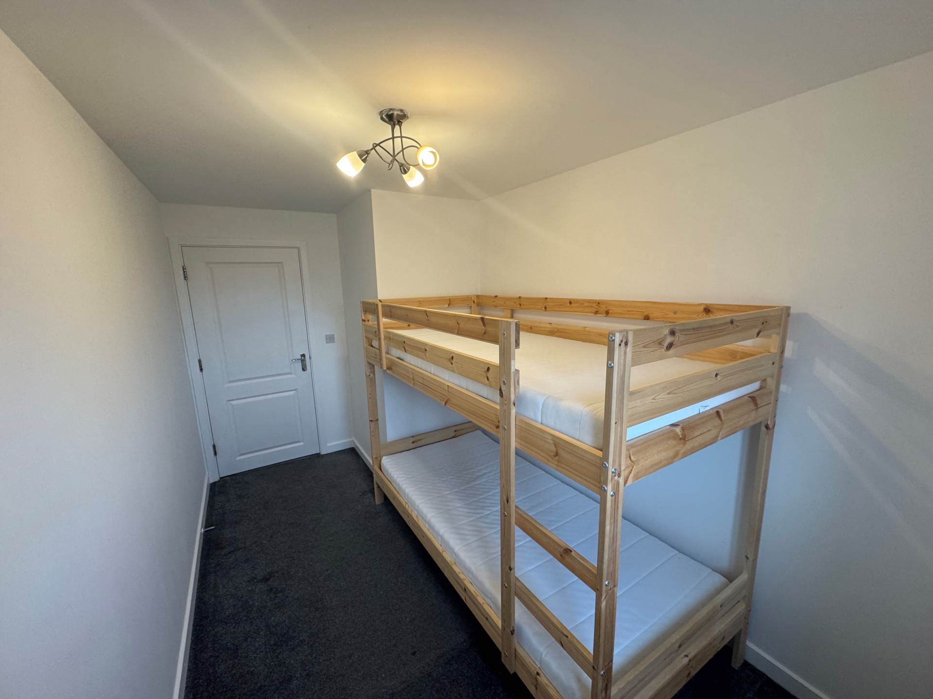 Additional Property Image 2 bedroom Flat for sale in Borehamwood 7