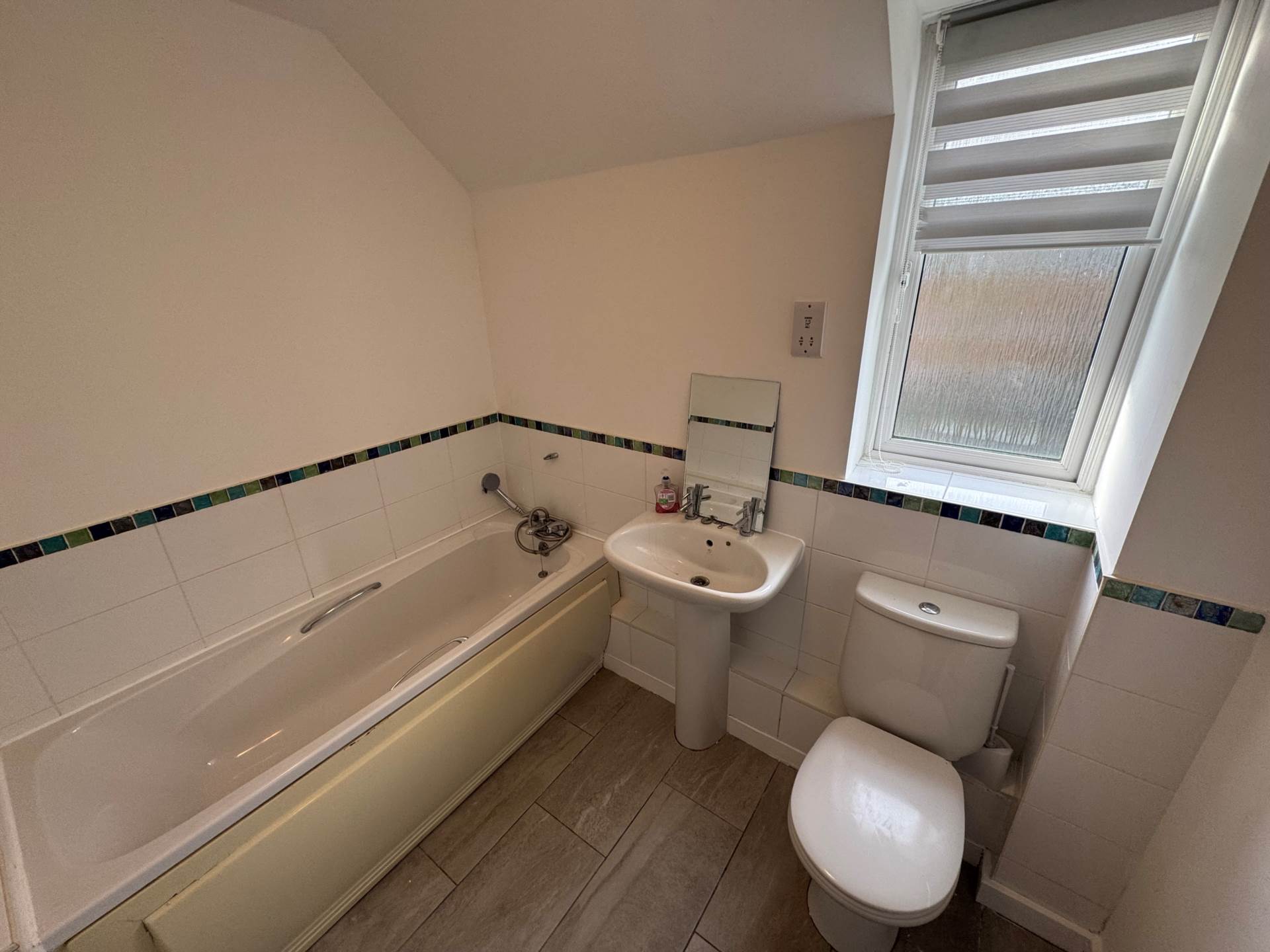 Additional Property Image 2 bedroom Flat for sale in Borehamwood 10