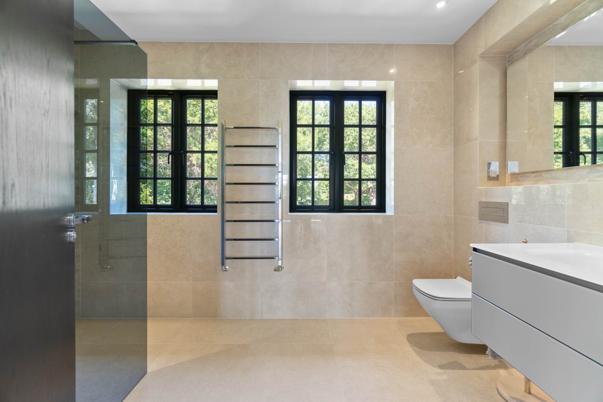 Additional Property Image 8 bedroom Detached for sale in Borehamwood 15