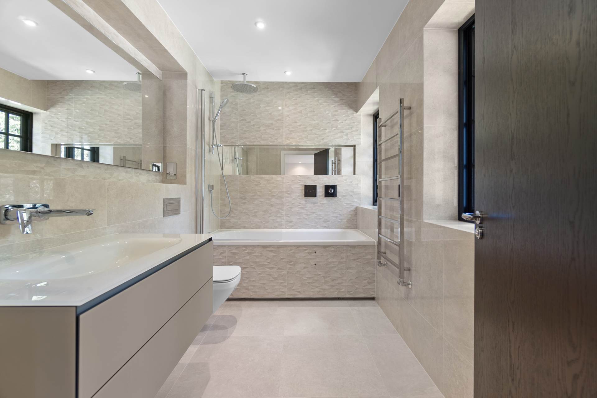 Additional Property Image 8 bedroom Detached for sale in Borehamwood 18