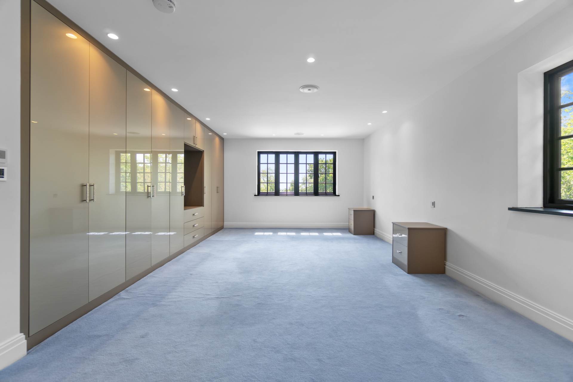 Additional Property Image 8 bedroom Detached for sale in Borehamwood 20