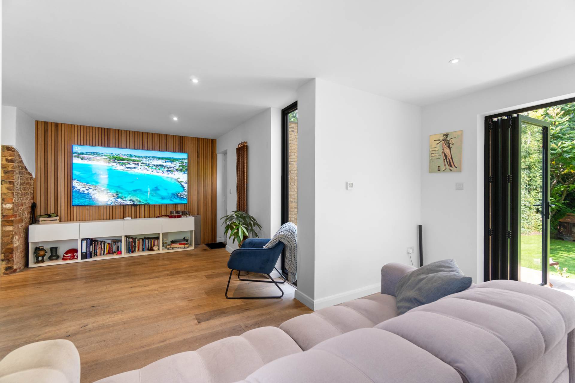 Additional Property Image 3 bedroom Cottage for sale in Radlett 3