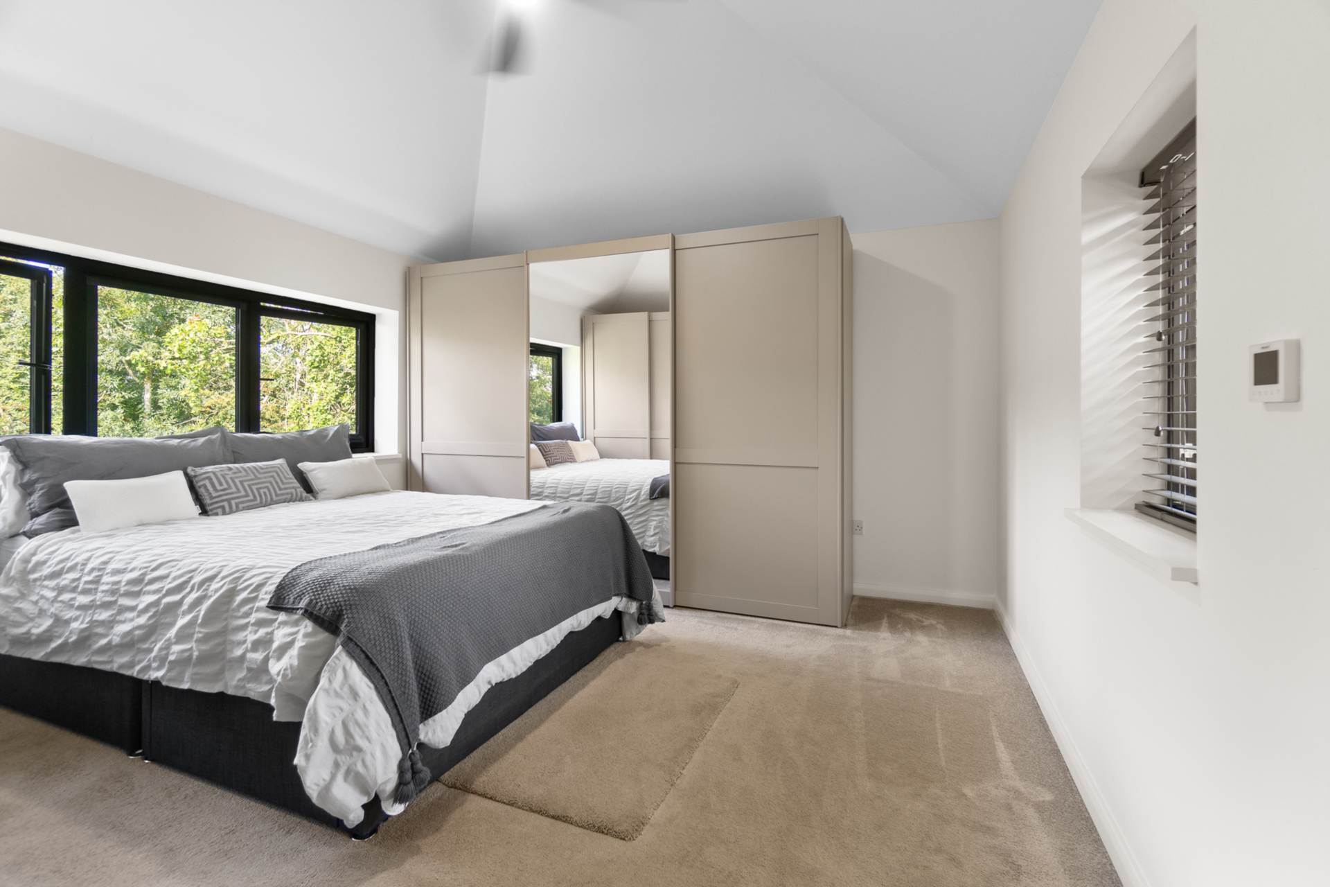 Additional Property Image 3 bedroom Cottage for sale in Radlett 8
