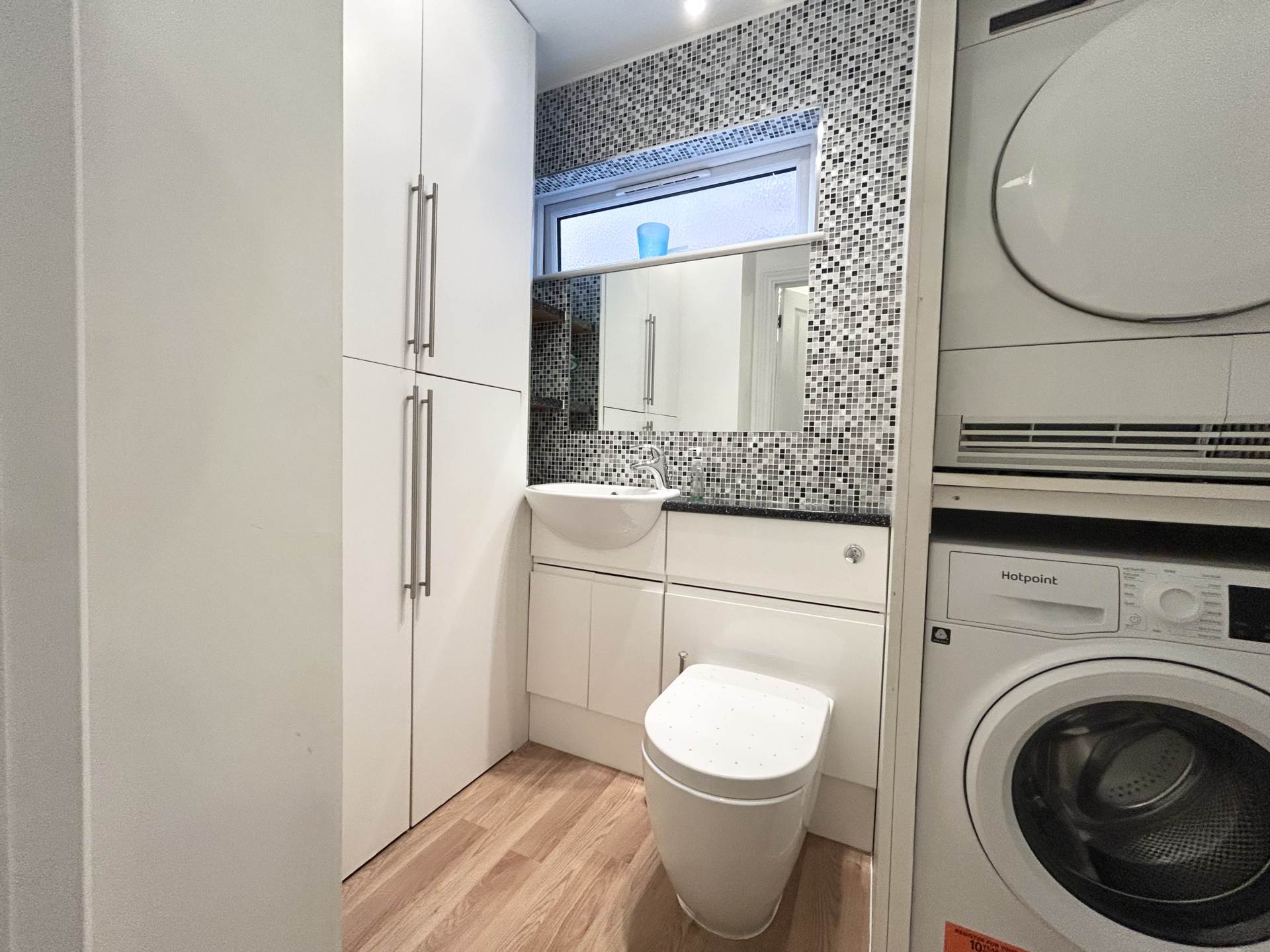 Additional Property Image 2 bedroom Flat for sale in Borehamwood 10