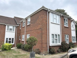 2 bedroom Flat for sale in Borehamwood