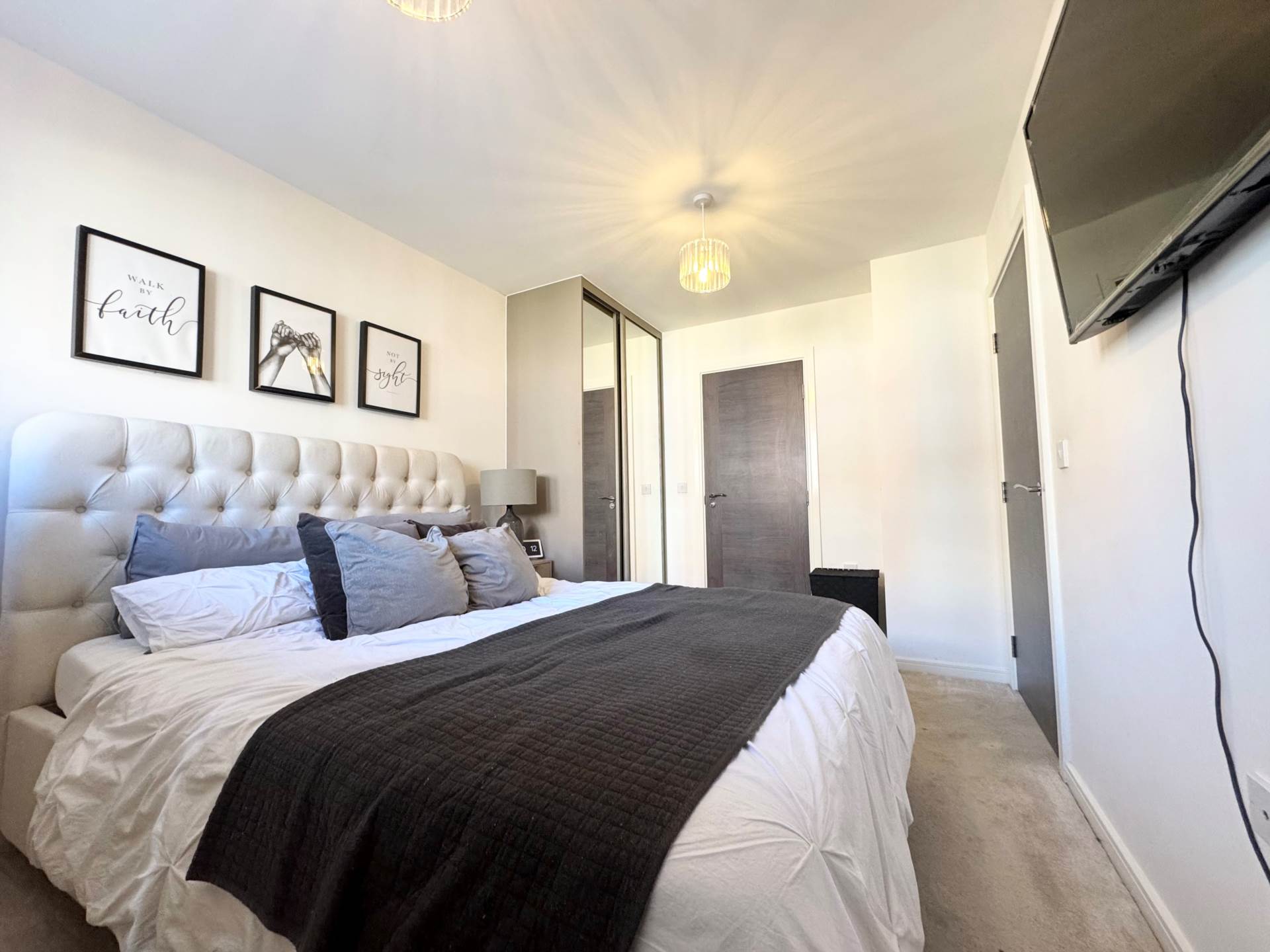 Additional Property Image 2 bedroom Flat for sale in Borehamwood 6