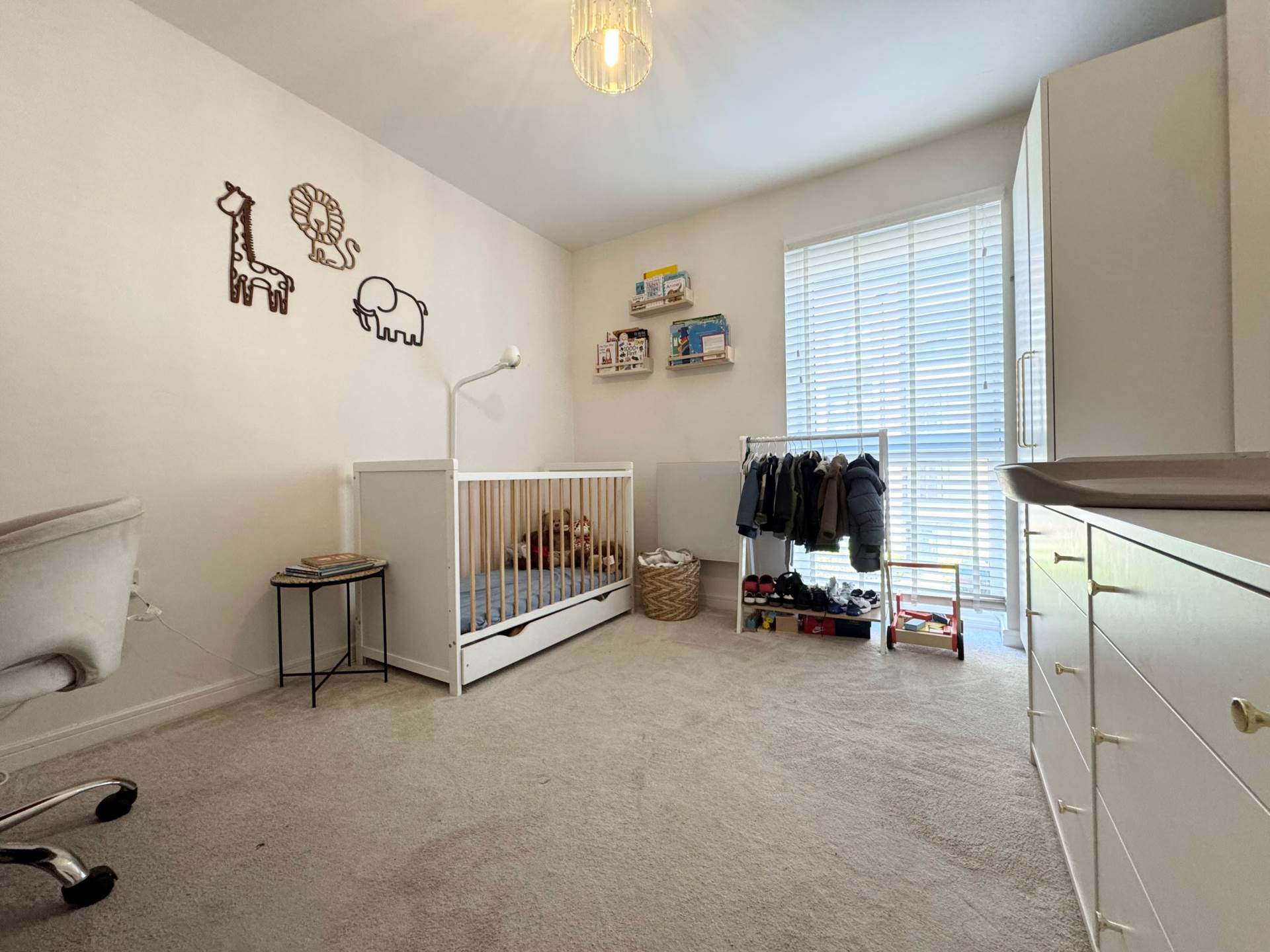 Additional Property Image 2 bedroom Flat for sale in Borehamwood 8