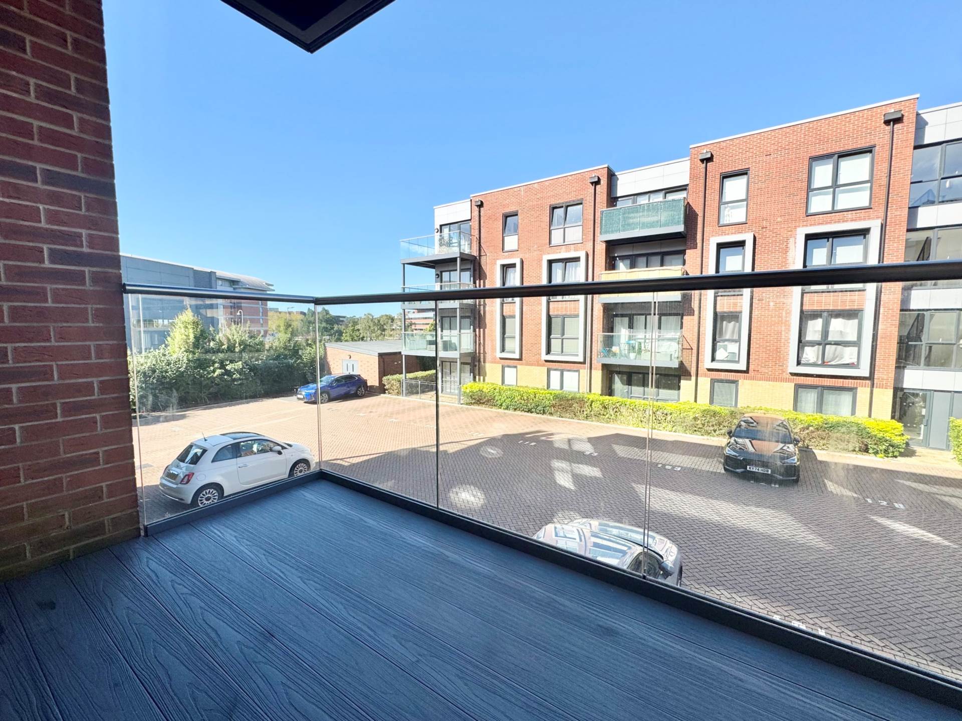 Additional Property Image 2 bedroom Flat for sale in Borehamwood 10