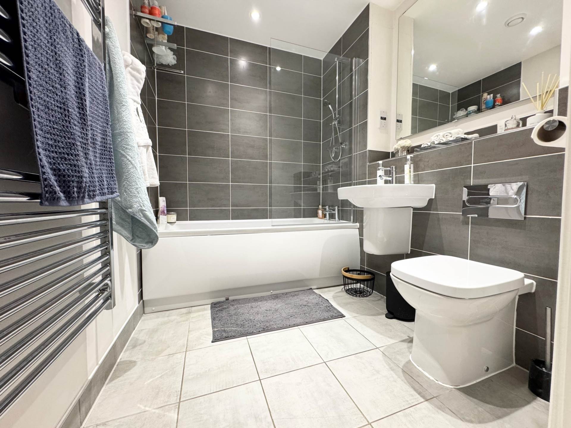 Additional Property Image 2 bedroom Flat for sale in Borehamwood 11