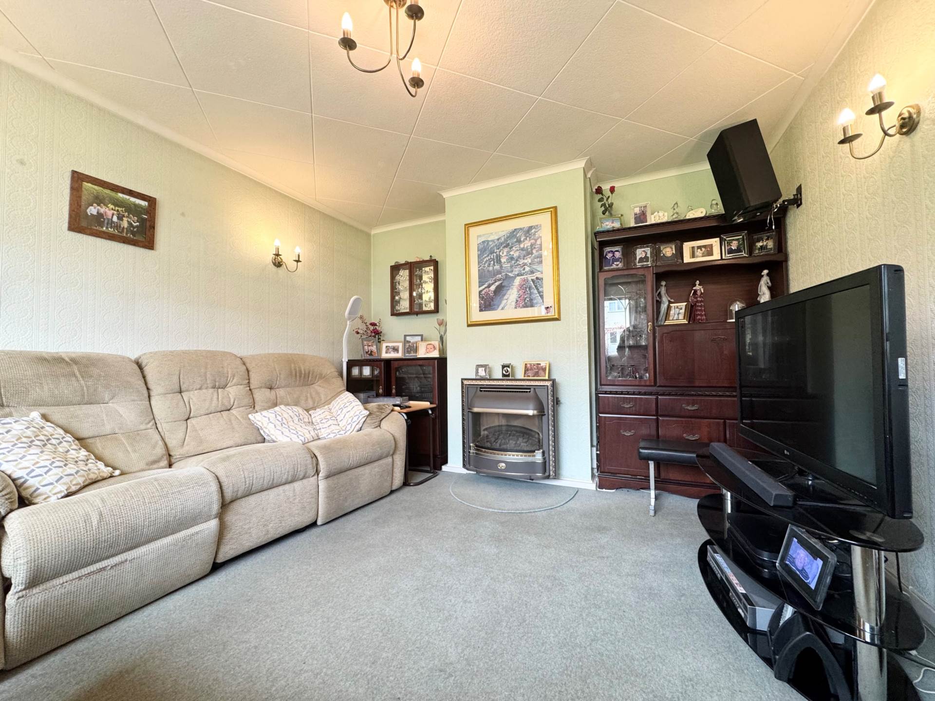 Additional Property Image 3 bedroom Terraced for sale in Borehamwood 2