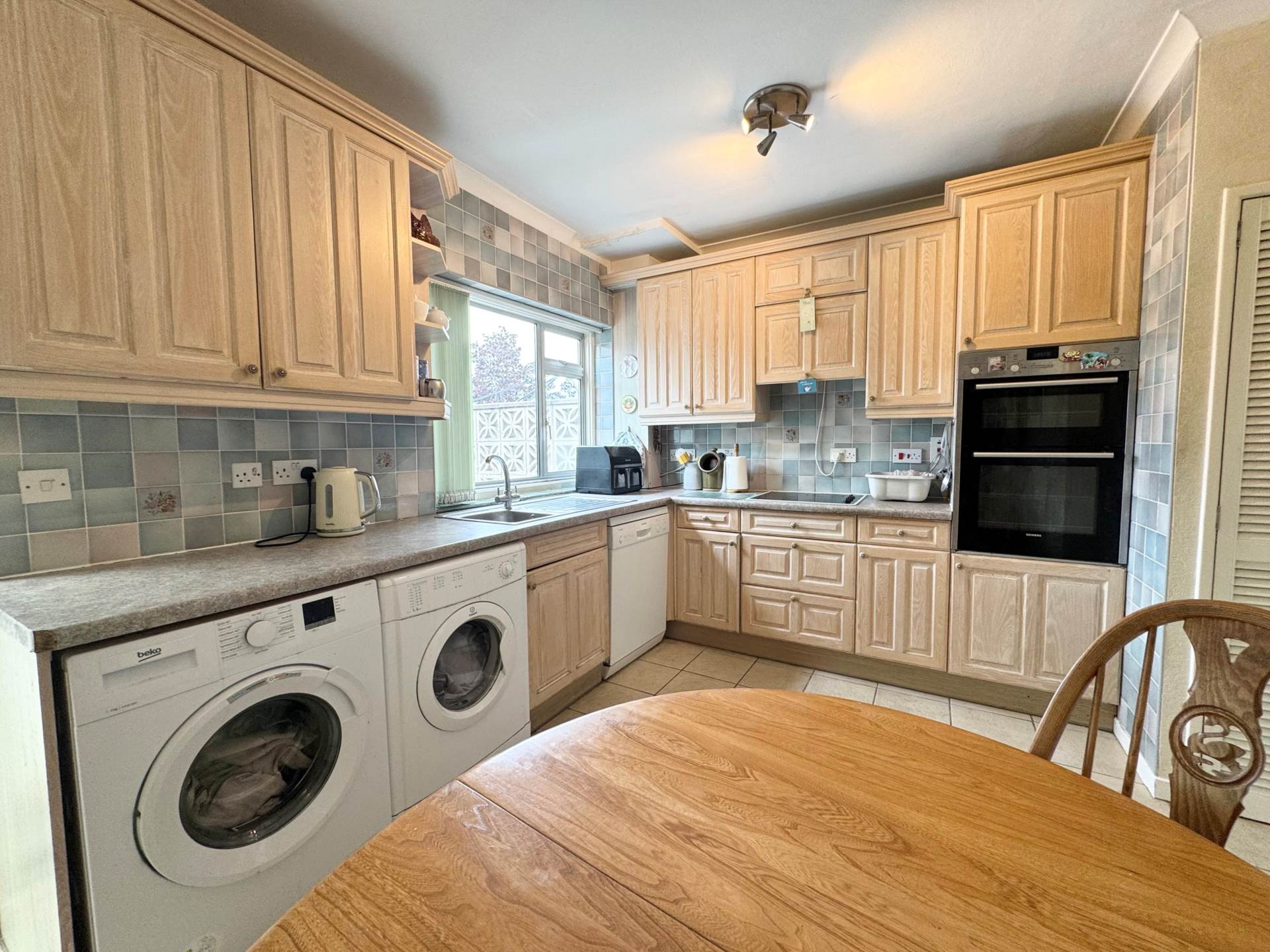 Additional Property Image 3 bedroom Terraced for sale in Borehamwood 7
