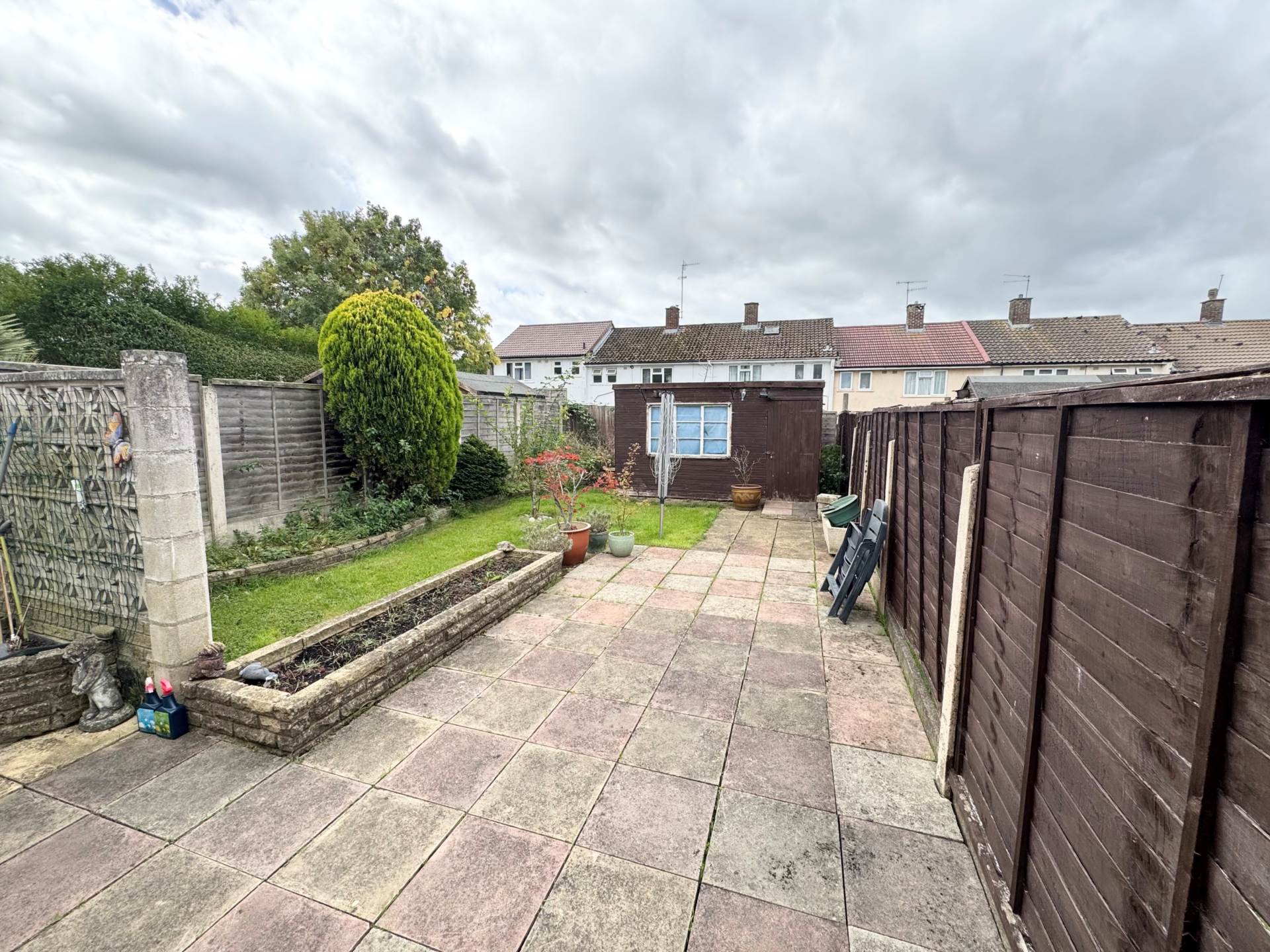 Additional Property Image 3 bedroom Terraced for sale in Borehamwood 10