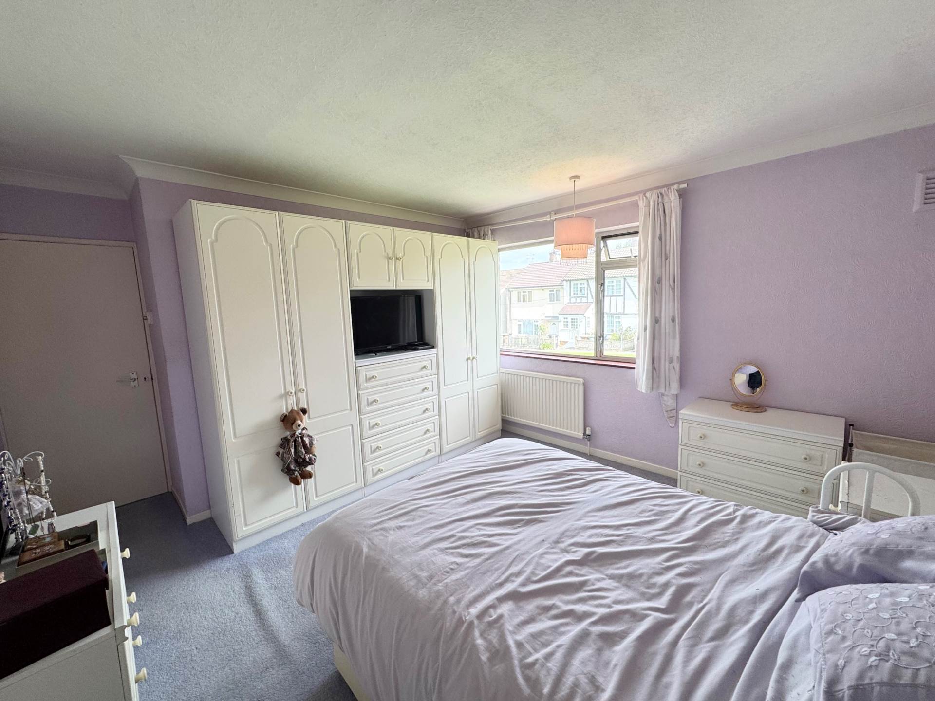 Additional Property Image 3 bedroom Terraced for sale in Borehamwood 13