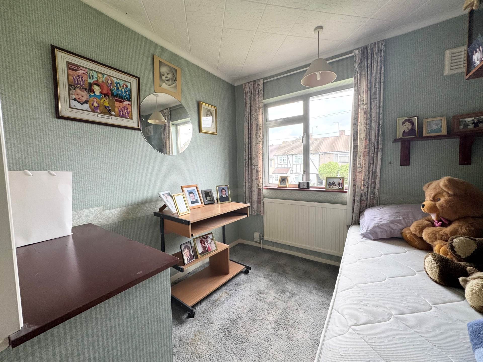 Additional Property Image 3 bedroom Terraced for sale in Borehamwood 16