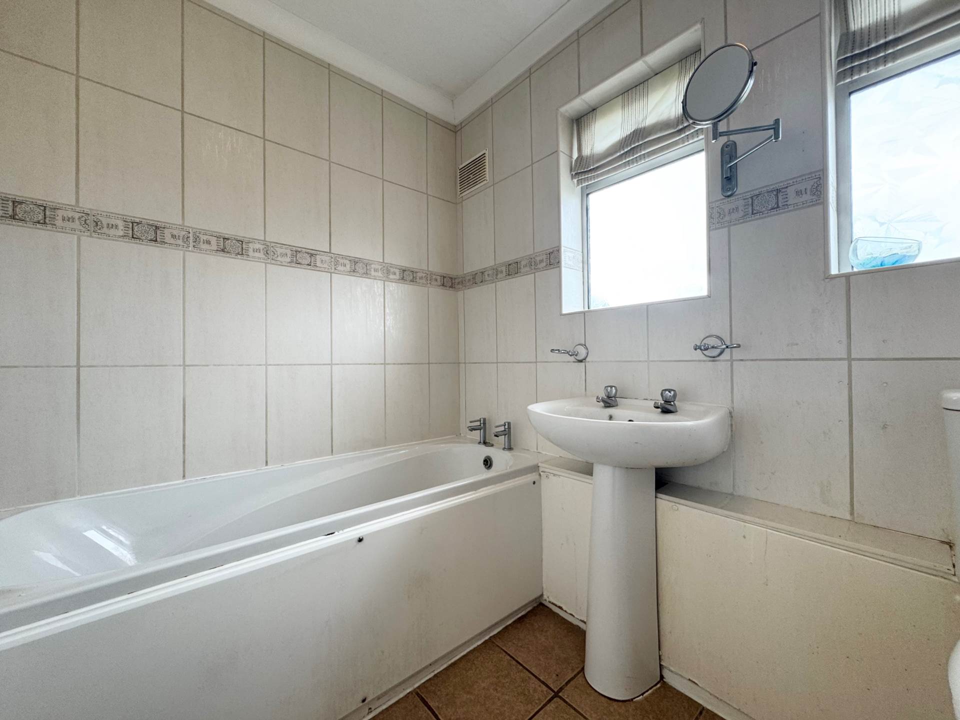 Additional Property Image 3 bedroom Terraced for sale in Borehamwood 17
