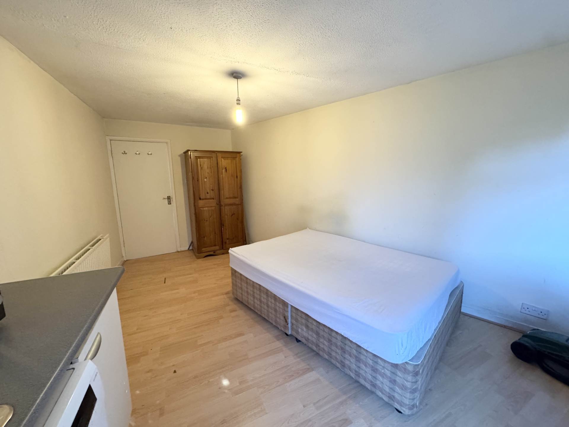 Additional Property Image 4 bedroom Semi Detached for sale in Borehamwood 4