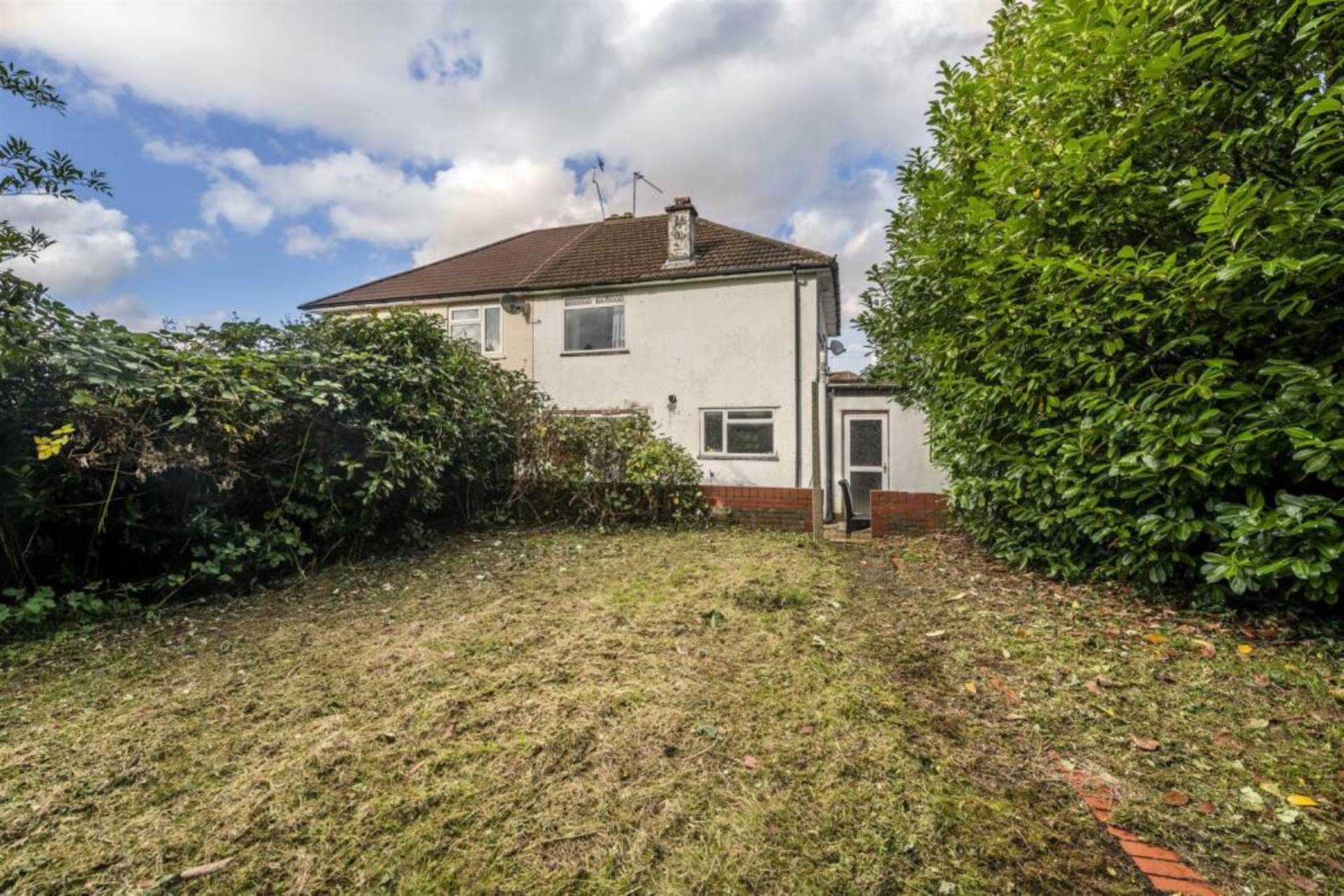 Additional Property Image 4 bedroom Semi Detached for sale in Borehamwood 9