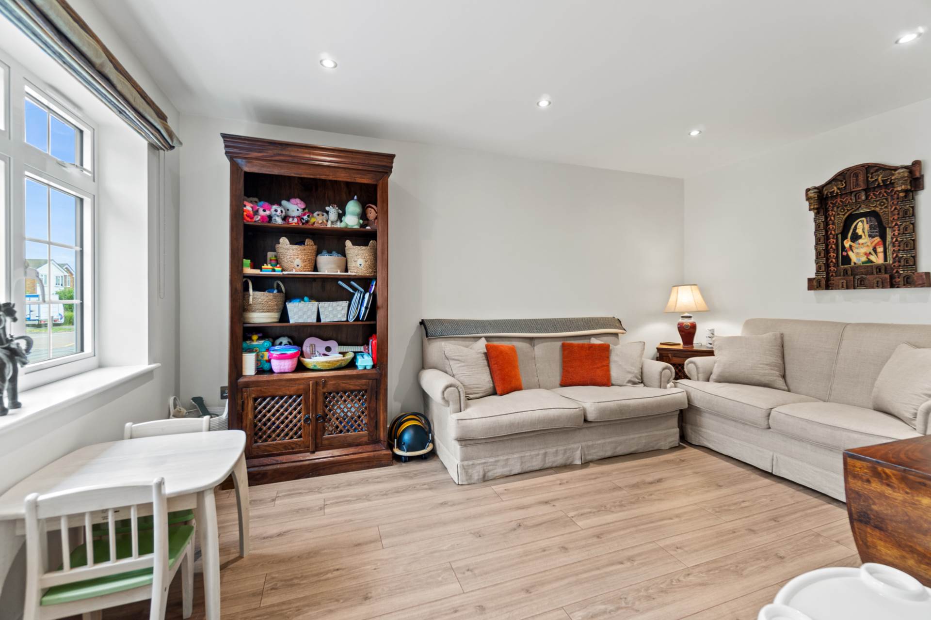 Additional Property Image 4 bedroom Detached for sale in Borehamwood 3