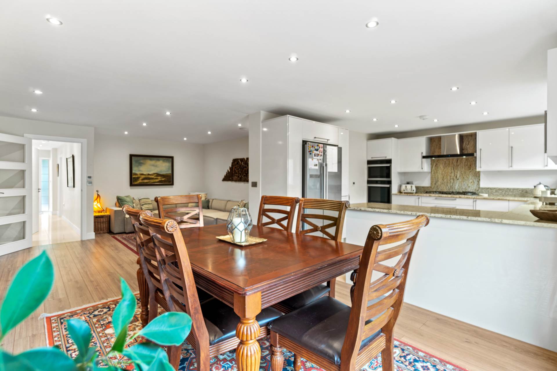 Additional Property Image 4 bedroom Detached for sale in Borehamwood 6